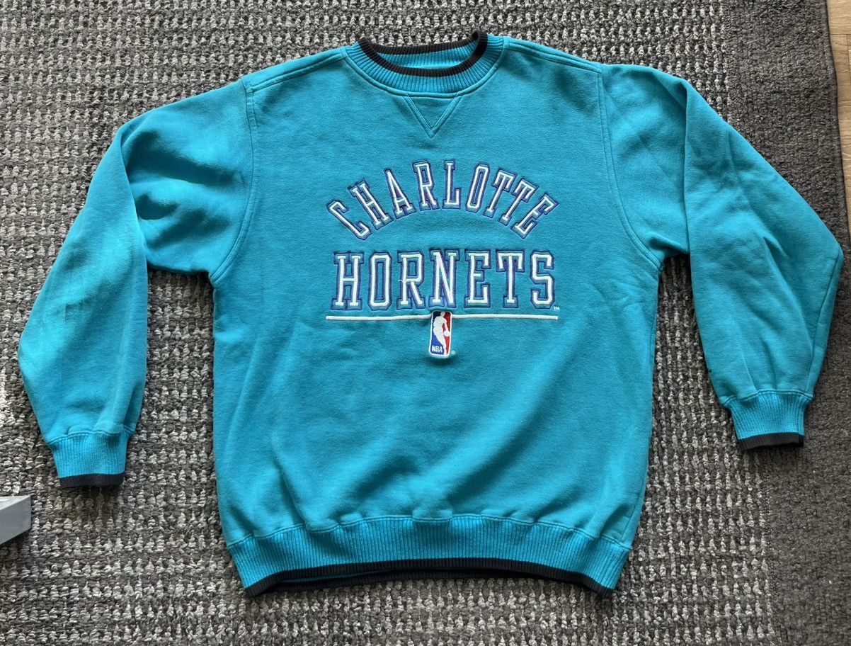 Logo Athletic × NBA × Vintage Vintage 90s Charlotte Hornets Sweatshirt Size US L / EU 52-54 / 3 - 1 Thumbnail