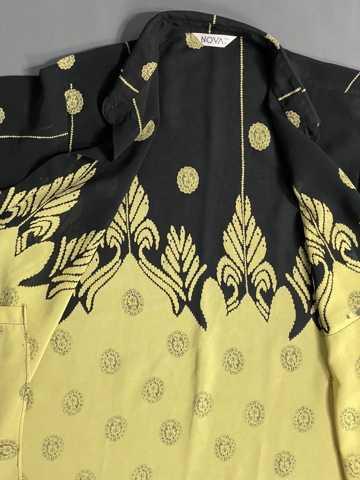Japanese Brand × Vintage Yellow Peacock Tails Monolux Shirts Size US M / EU 48-50 / 2 - 8 Thumbnail
