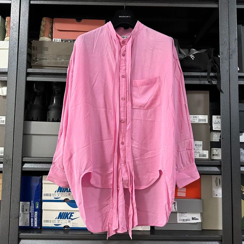 Balenciaga Balenciaga Leisure back Logo printed long sleeve shirt Size M / US 6-8 / IT 42-44 - 1 Thumbnail