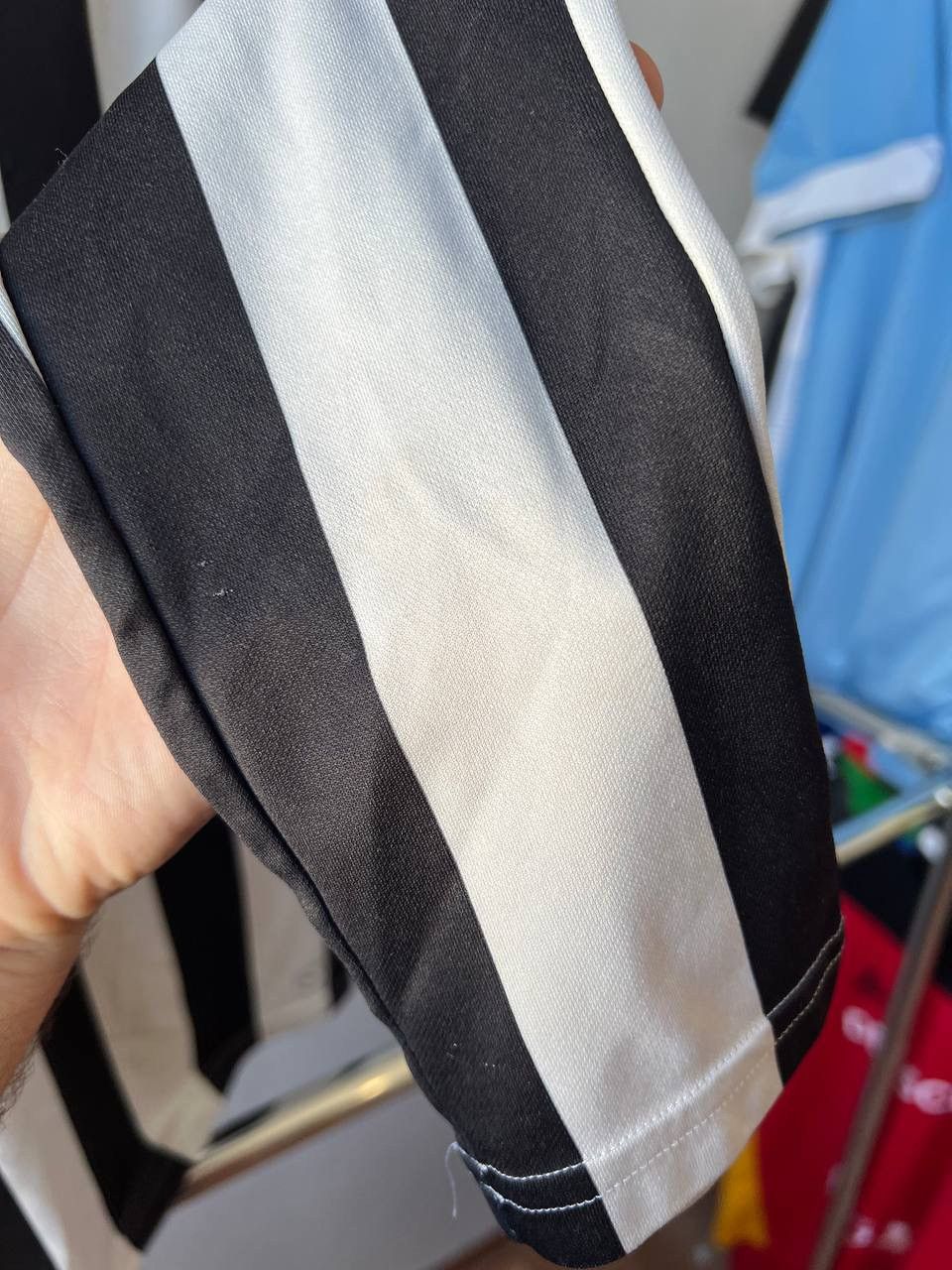 Puma 2018/19 NEWCASTLE UNITED #12 HOME SOCCER FOOTBALL JERSEY M Size US M / EU 48-50 / 2 - 11 Thumbnail