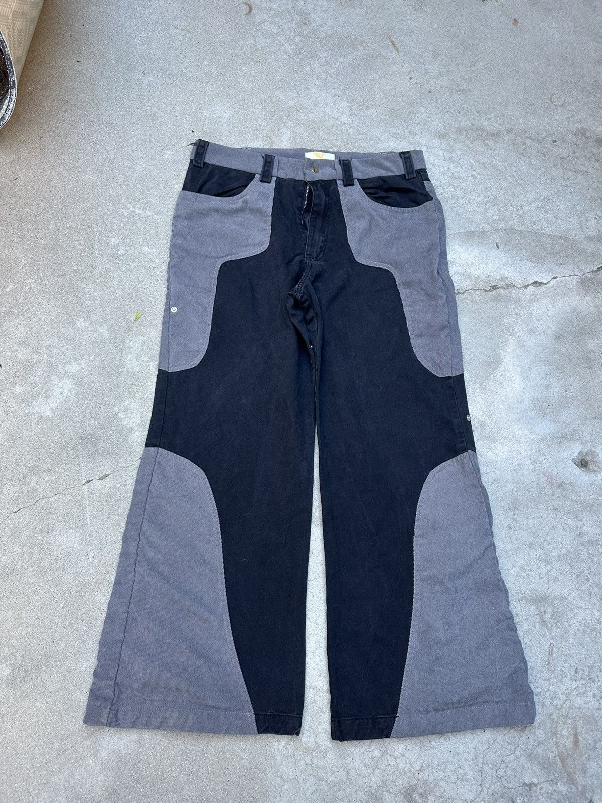 Trendt Vision Trent Vision Black & Grey corduroy flared pants Size US 30 / EU 46 - 1 Thumbnail