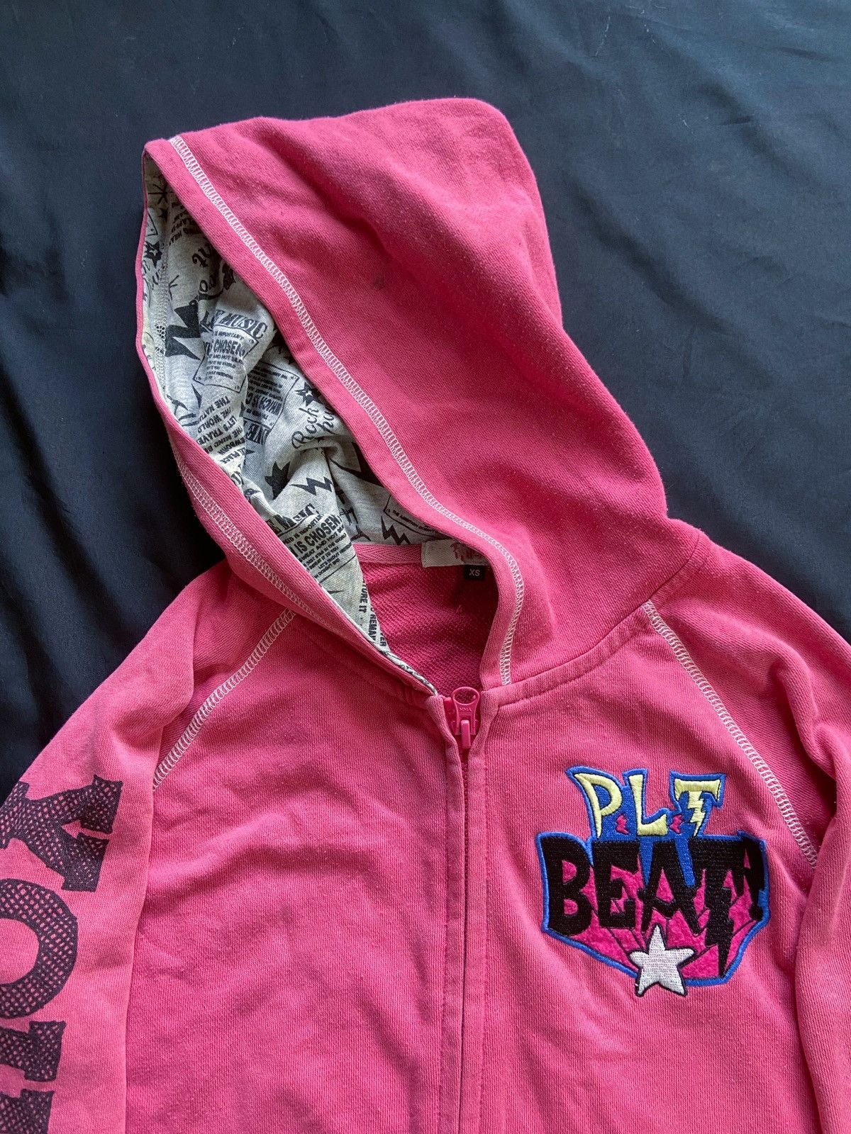 Japanese Brand YOUR LOVE WITH ME ZIP HOODIE Size US XS / EU 42 / 0 - 6 Thumbnail