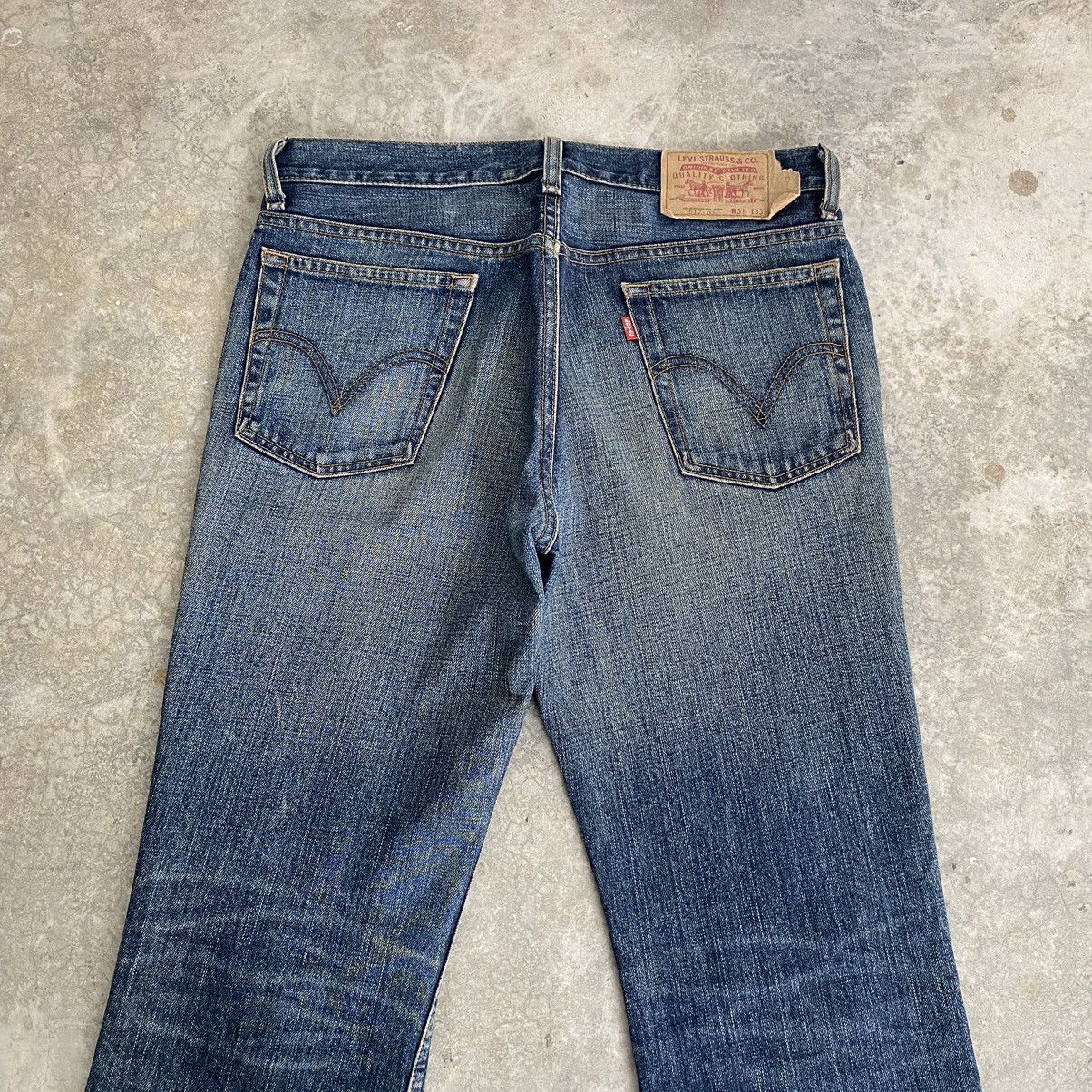 Levi's Vintage Levis 517 Faded Muddy Blue Bootcut Flared Jeans Size US 32 / EU 48 - 9 Thumbnail