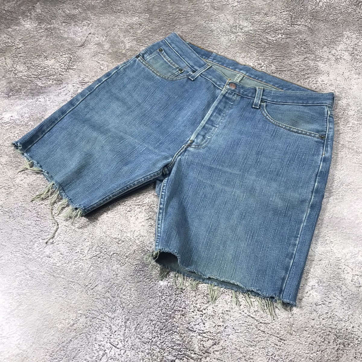 Vintage Vintage 90s Levis Cutoff Shorts Thrashed Distressed Y2K 36 Size US 36 / EU 52 - 3 Thumbnail