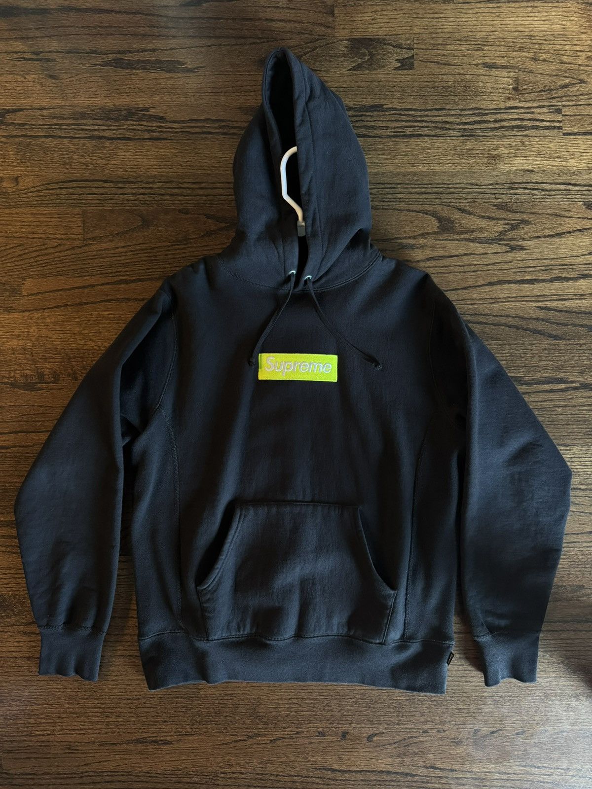 Supreme Supreme FW 17 Box Logo Hoodie Lime Green on Black Size US M / EU 48-50 / 2 - 1 Thumbnail