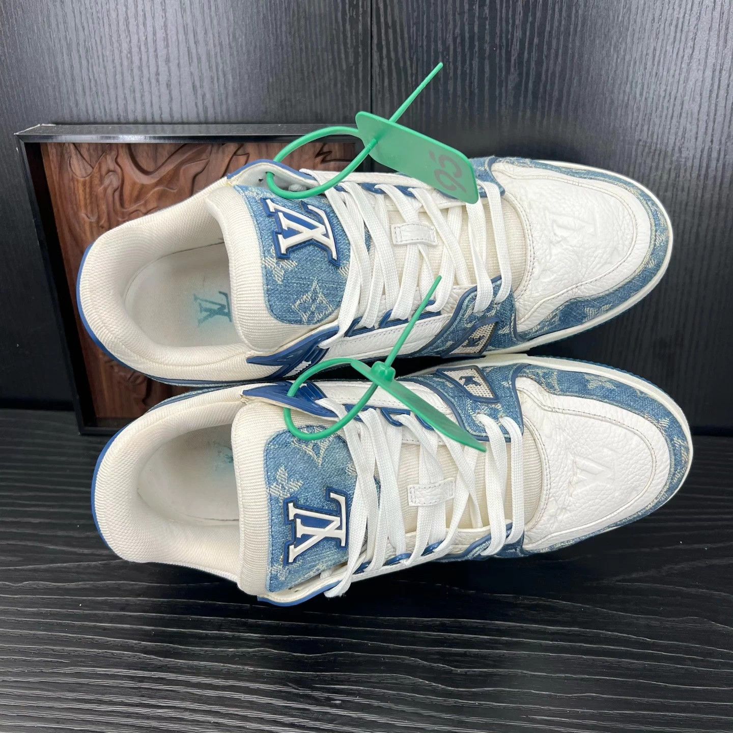 Louis Vuitton LV Trainer White Blue Denim 9.5/43.5 Size US 10.5 / EU 43-44 - 5 Thumbnail