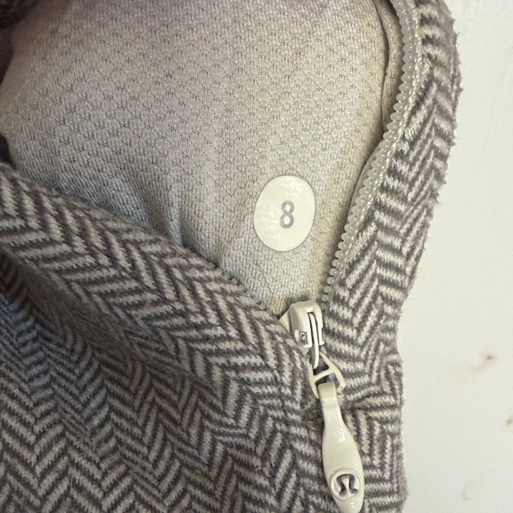 Lululemon Lululemon Kanto Catch Me 1/2 Zip | EUC | Sz 8 Size M / US 6-8 / IT 42-44 - 3 Thumbnail