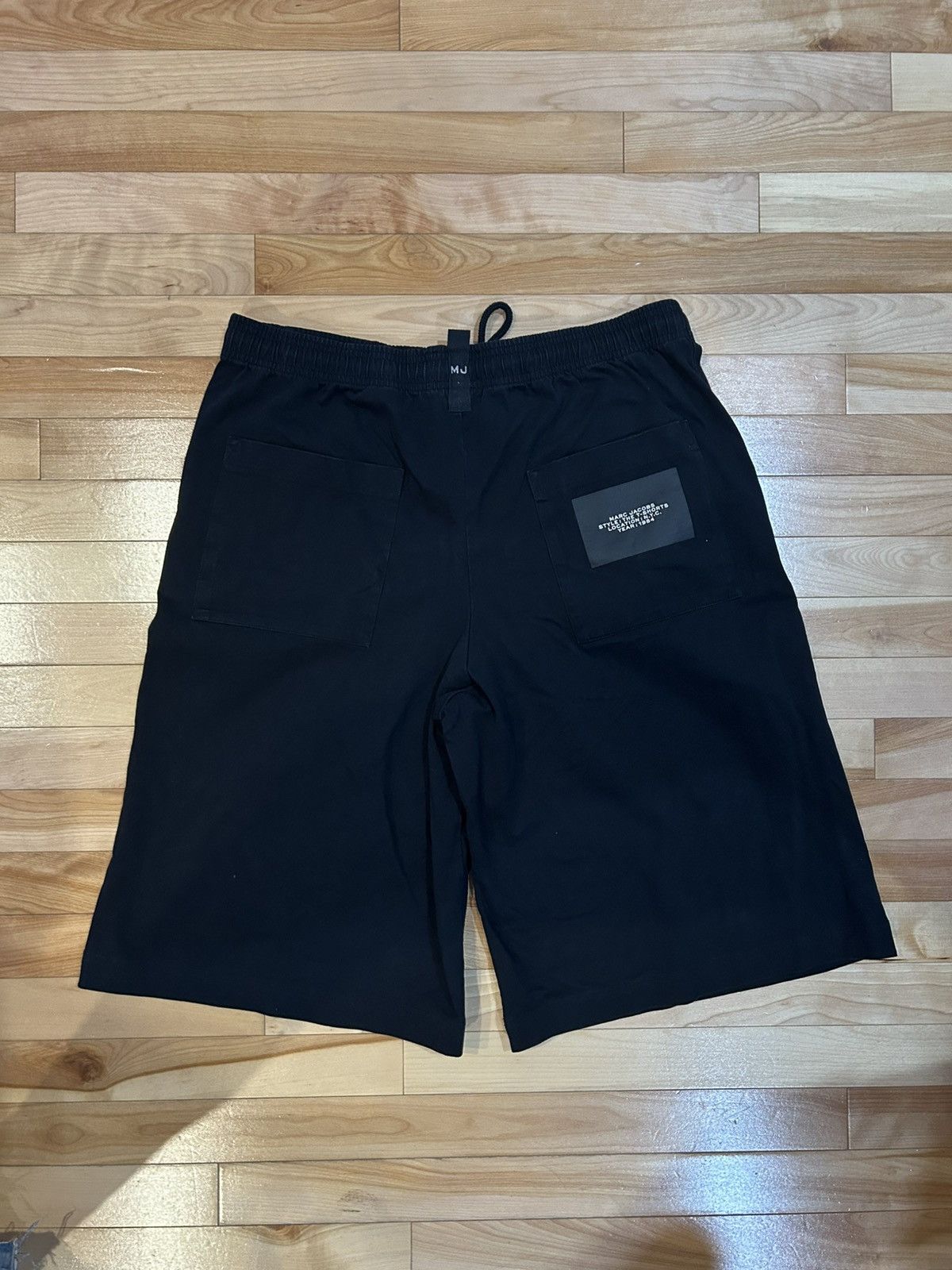 Marc Jacobs Marc Jacobs Sweatshorts Size US 32 / EU 48 - 2 Thumbnail