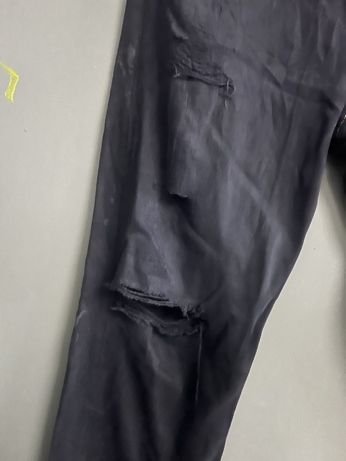 If Six Was Nine × Levi's × Vintage THRASHED LEVIS 501 RIPPED DISTRESSED DENIM PANT Size US 32 / EU 48 - 5 Thumbnail