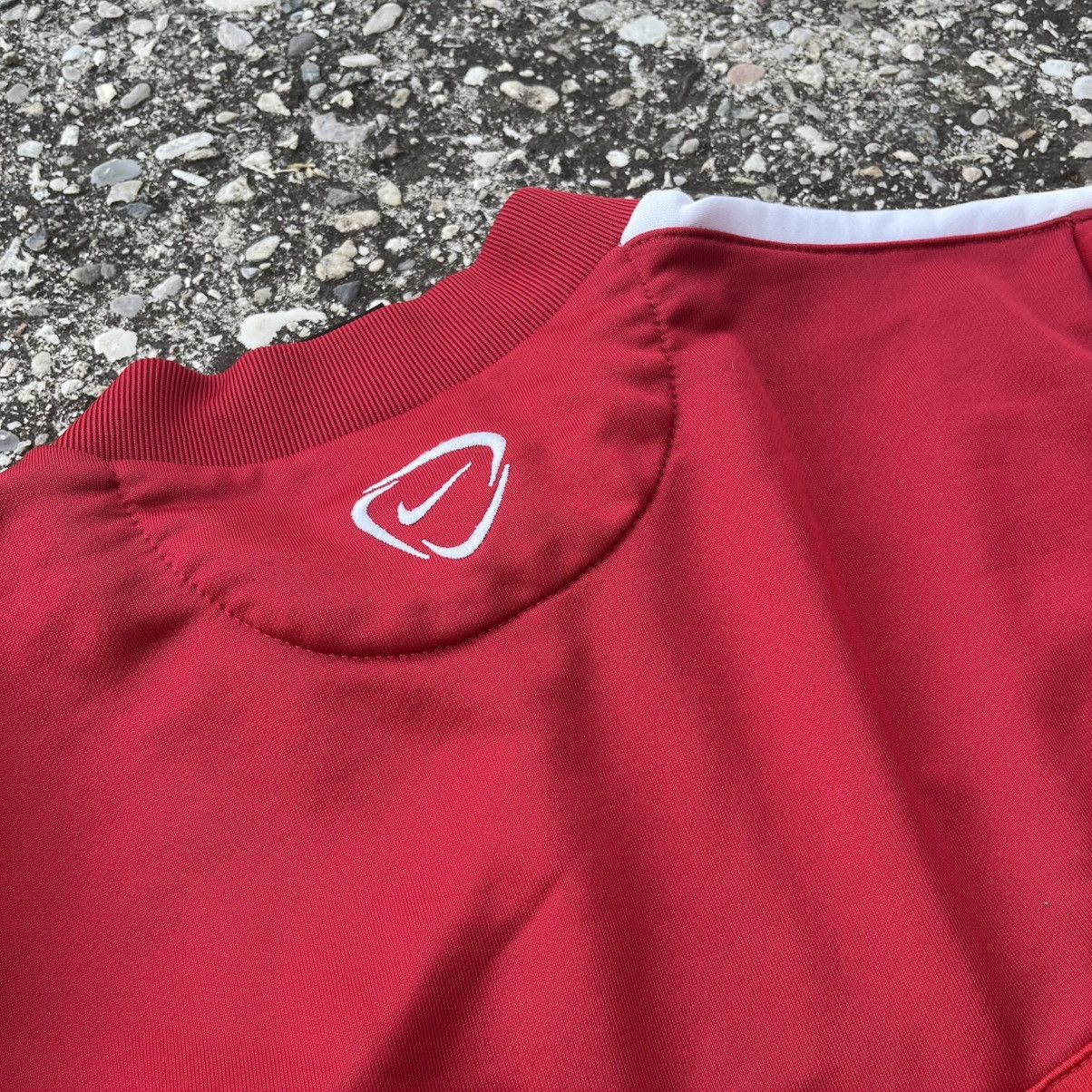 Nike Rare Vintage Nike Dri-FIT Red & White Technical Sweatshirt Size US L / EU 52-54 / 3 - 7 Thumbnail
