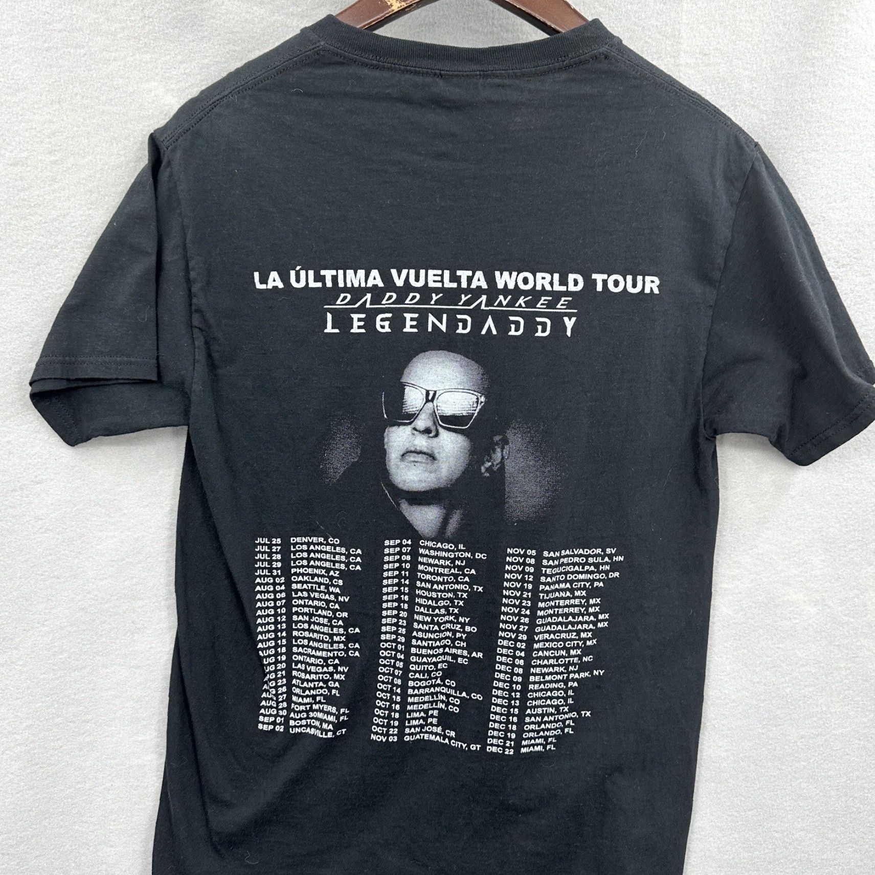 Vintage Daddy Yankee T-Shirt Mens S Black Legendaddy Concert La Ultima Vuelta Tour Size US S / EU 44-46 / 1 - 6 Thumbnail