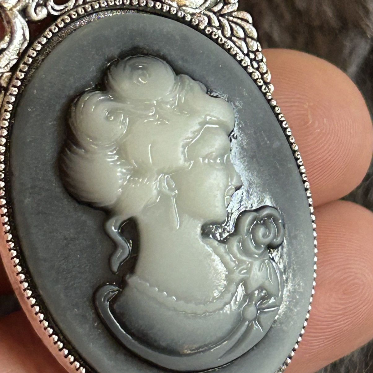Handmade Handcrafted charcoal opalescent Victorian lady necklace Size ONE SIZE - 9 Thumbnail
