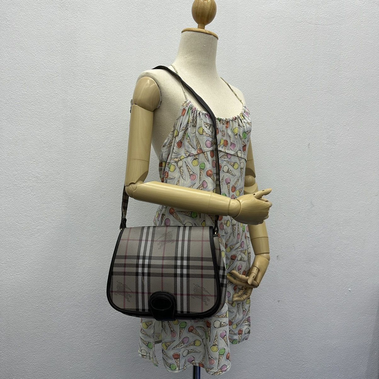 Burberry AUTHENTIC VINTAGE BURBERRYS NOVA CHECK GREY SHOULDER BAG Size ONE SIZE - 1 Thumbnail
