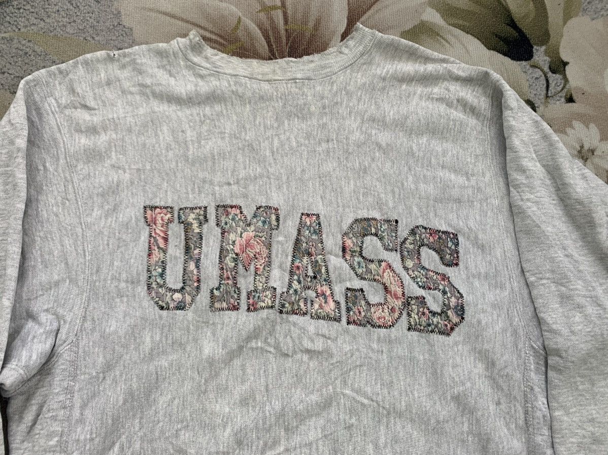Champion × Vintage Vtg 90s Champion Reverse Weave UMASS Sweatshirt Size US XL / EU 56 / 4 - 4 Thumbnail