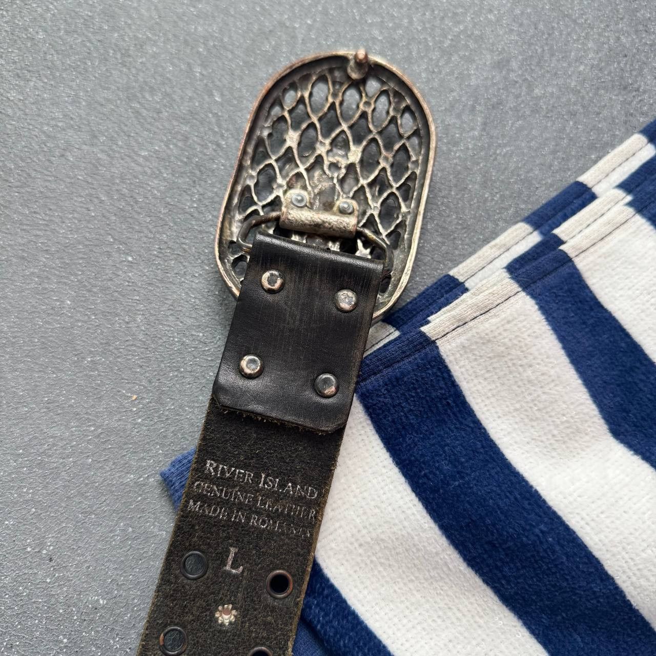 Vintage Vintage Faded Leather Y2K Grunge Leather Belt Size ONE SIZE - 7 Thumbnail