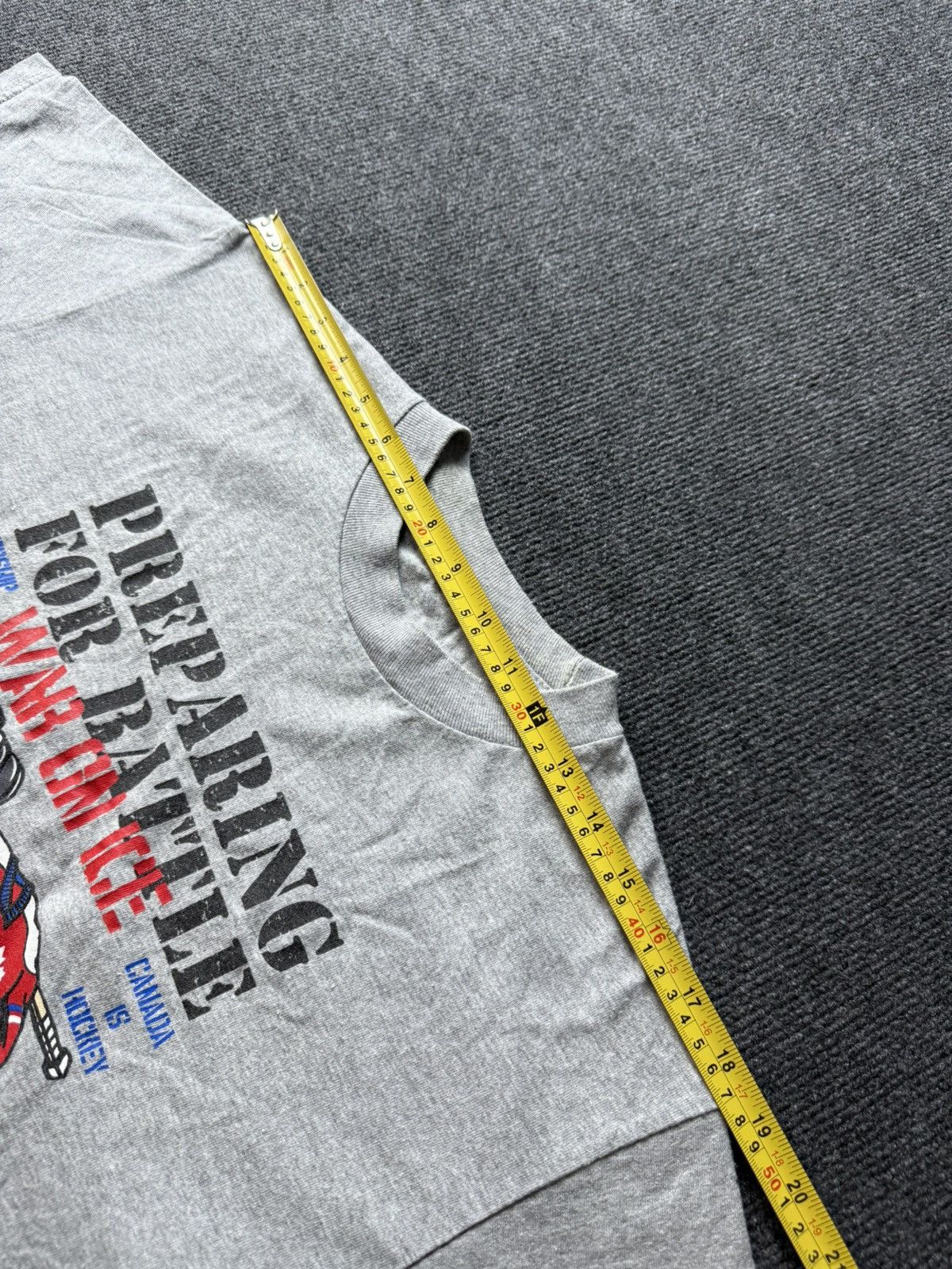 Vintage Vintage 00s Hockey Graphic T Shirt War On Ice Canada Tee Size US M / EU 48-50 / 2 - 16 Thumbnail