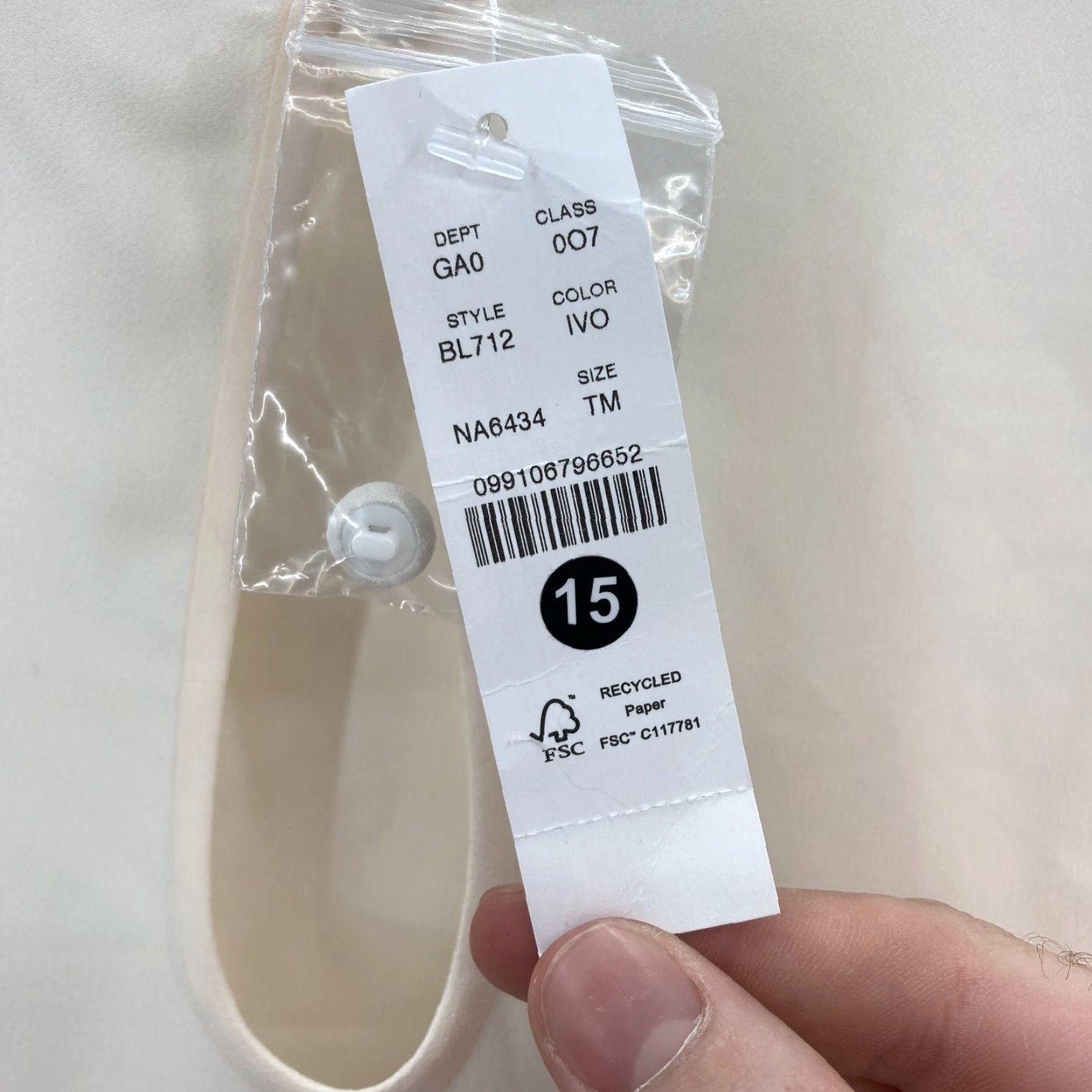 J.Crew J.CREW Puff Sleeve Satin Back Crepe Top Women's MT Tall Ivory Keyhole Neckline Blouse Size M / US 6-8 / IT 42-44 - 6 Thumbnail