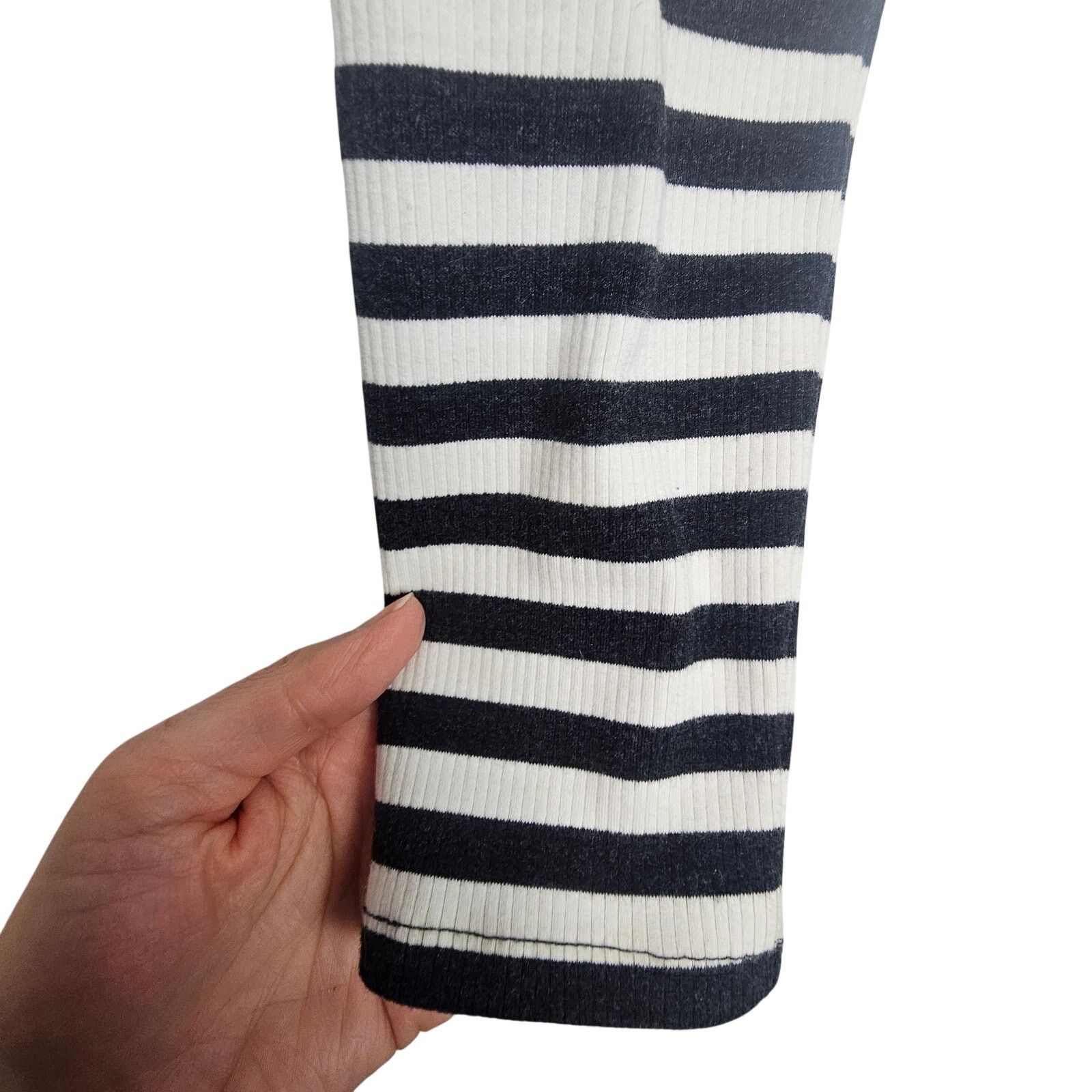 Abercrombie & Fitch Abercrombie & Fitch Striped Ribbed Turtleneck S Stretch Size S / US 4 / IT 40 - 4 Thumbnail