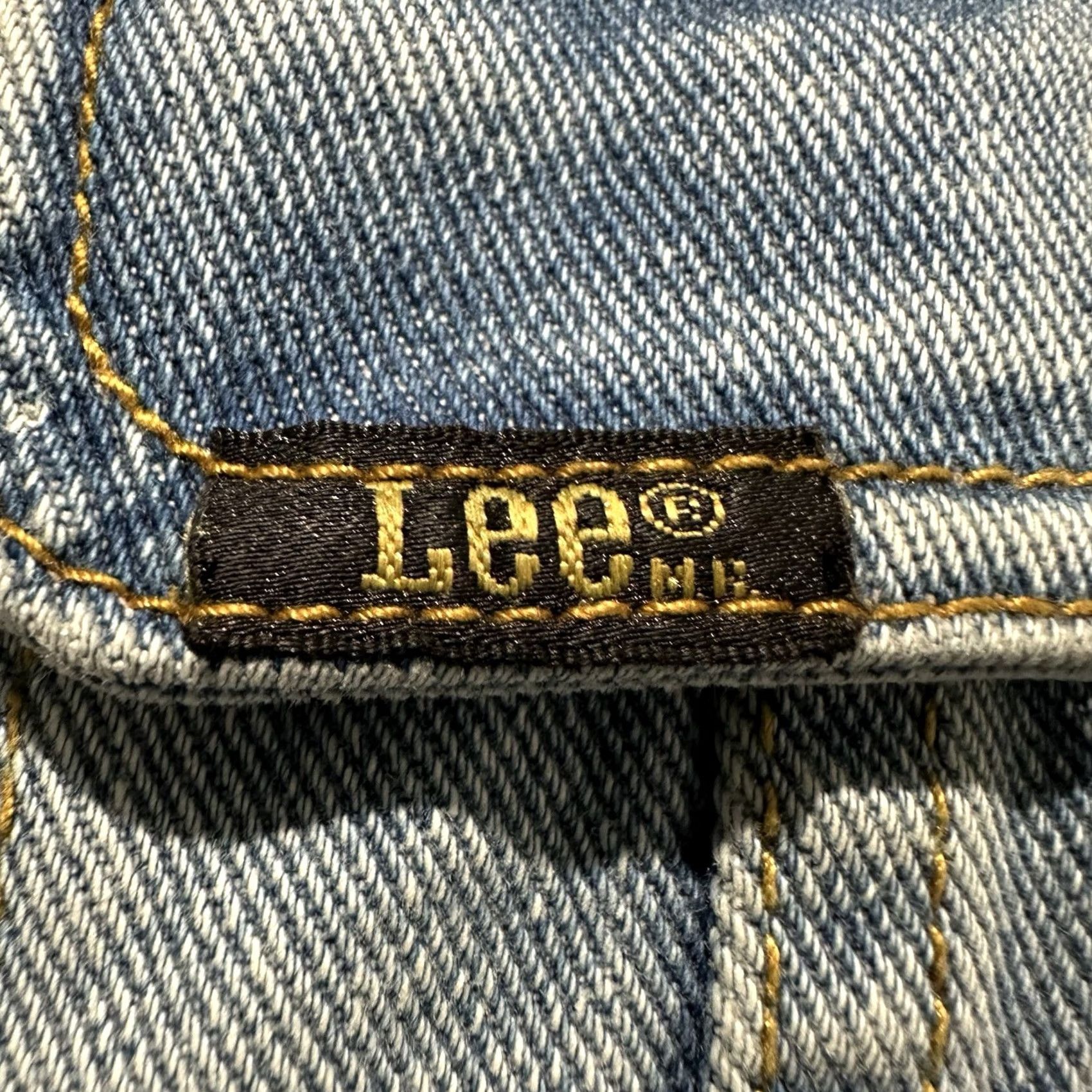 Lee LEE Denim Trucker Jacket Womens Large Blue Light Wash Short GUC Size 36" / US 14 / IT 50 - 3 Thumbnail