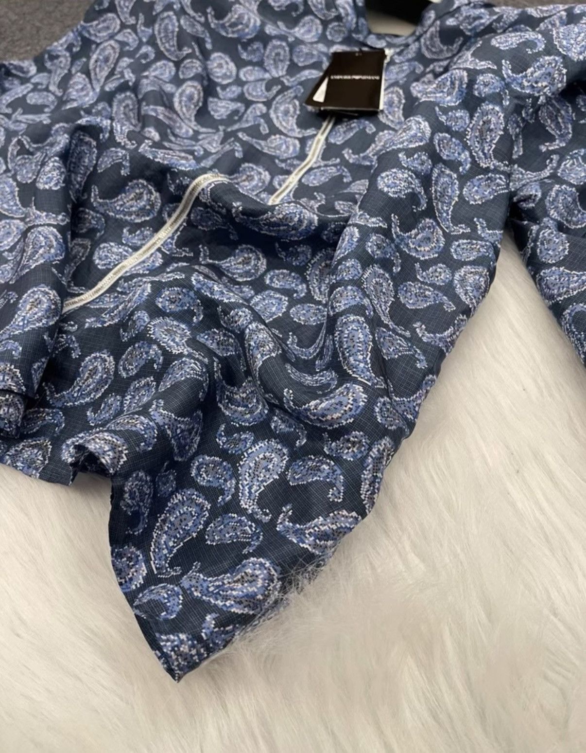 Emporio Armani Emporio Armani Men's Silk Shirt Size US L / EU 52-54 / 3 - 3 Thumbnail