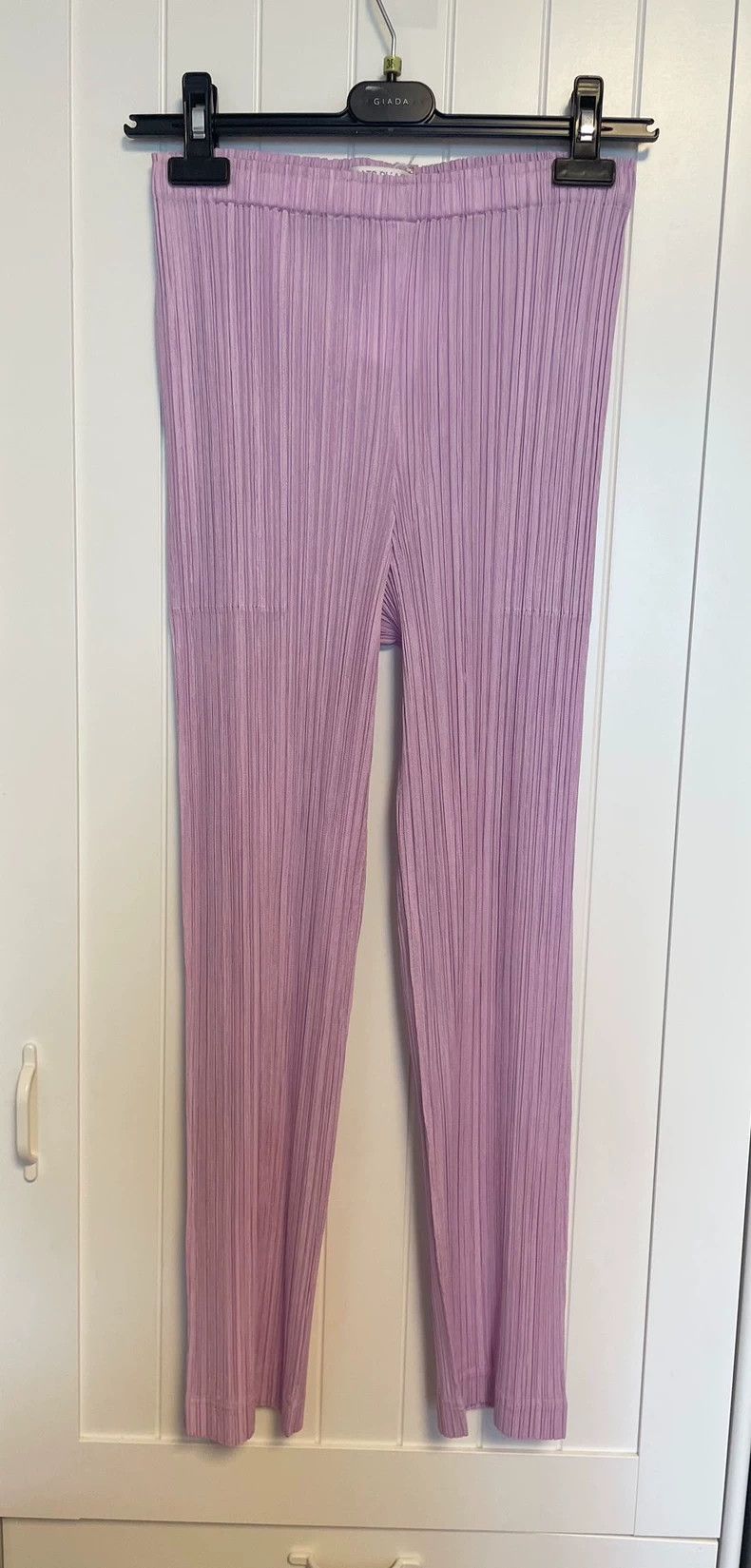 Issey Miyake size:3 Pink pleated straight-leg trousers