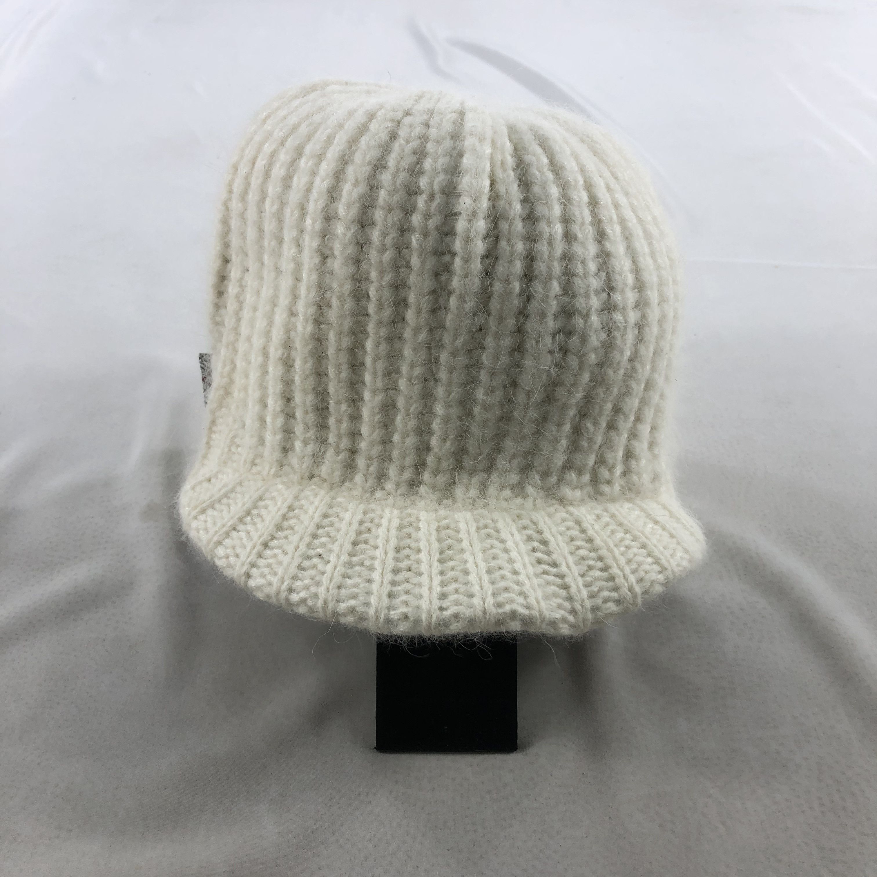 Ellesse Ellesse Snowcap Winter Hat Beanie B111 Size ONE SIZE - 1 Thumbnail