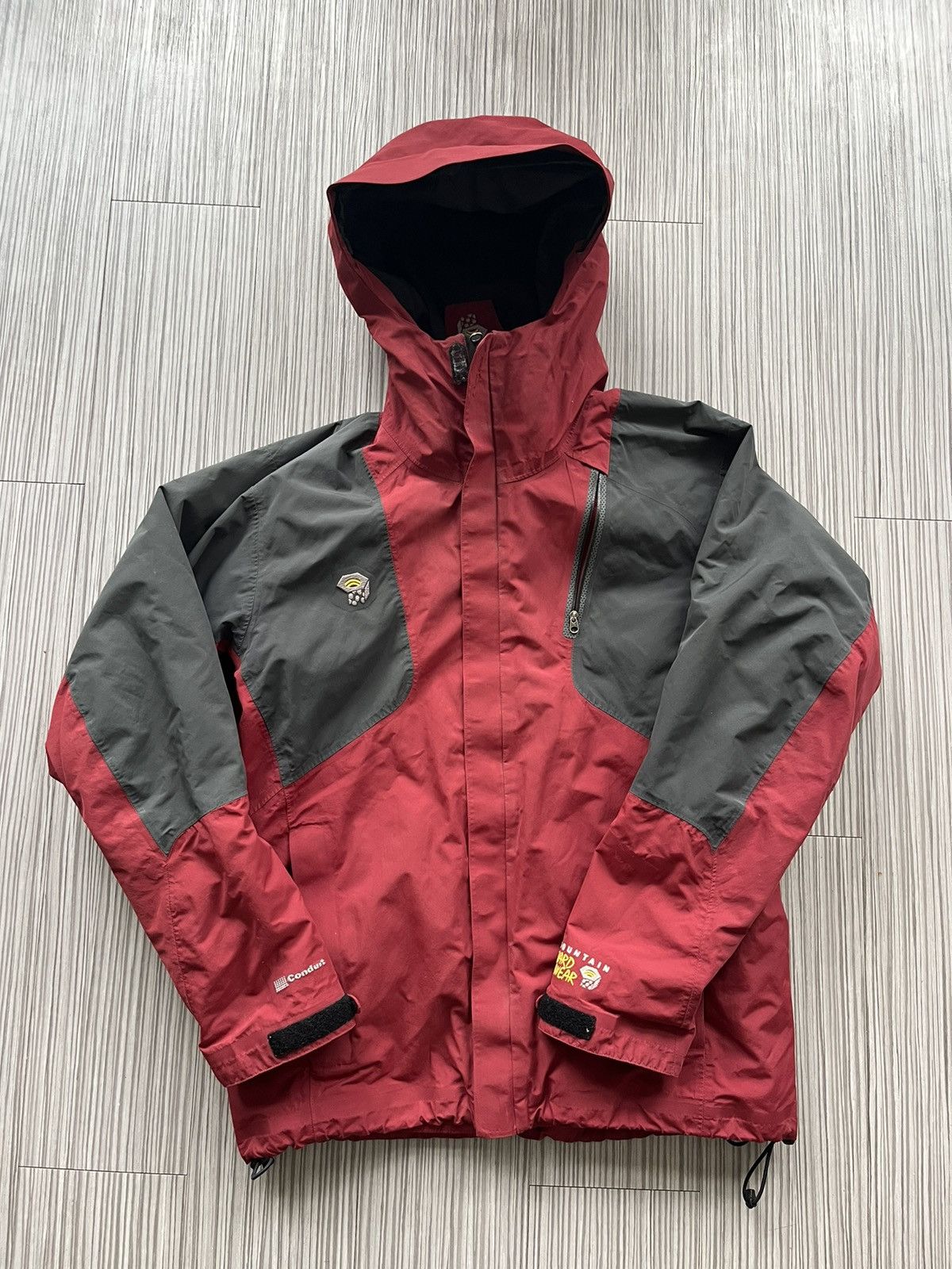 image of Arcteryx x Goretex Mountain Hardwear Jacket in Red, Men's (Size Medium)