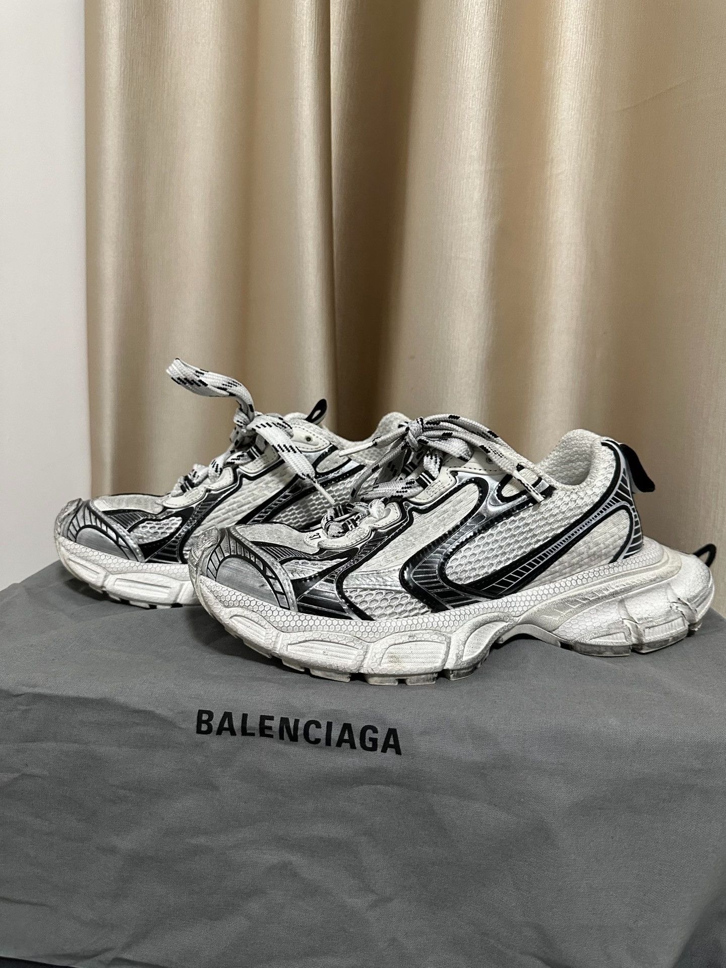 Balenciaga Balenciaga Distressed Black Silver Dad Shoes Size US 6 / IT 36 - 1 Thumbnail