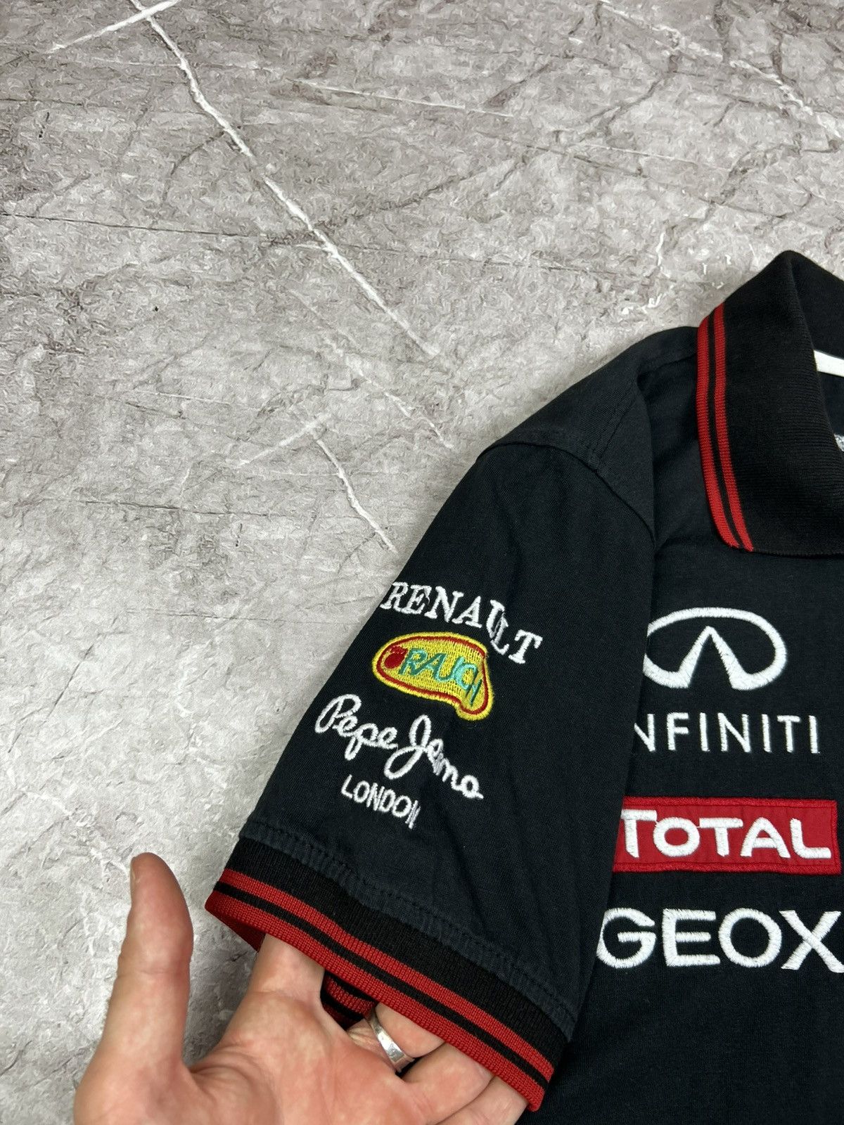 Formula 1 × Pelle Pelle × Red Bull Vintage Red Bull Infinity Racing Polo Shirt F1 Grand Prix Size US XL / EU 56 / 4 - 4 Thumbnail