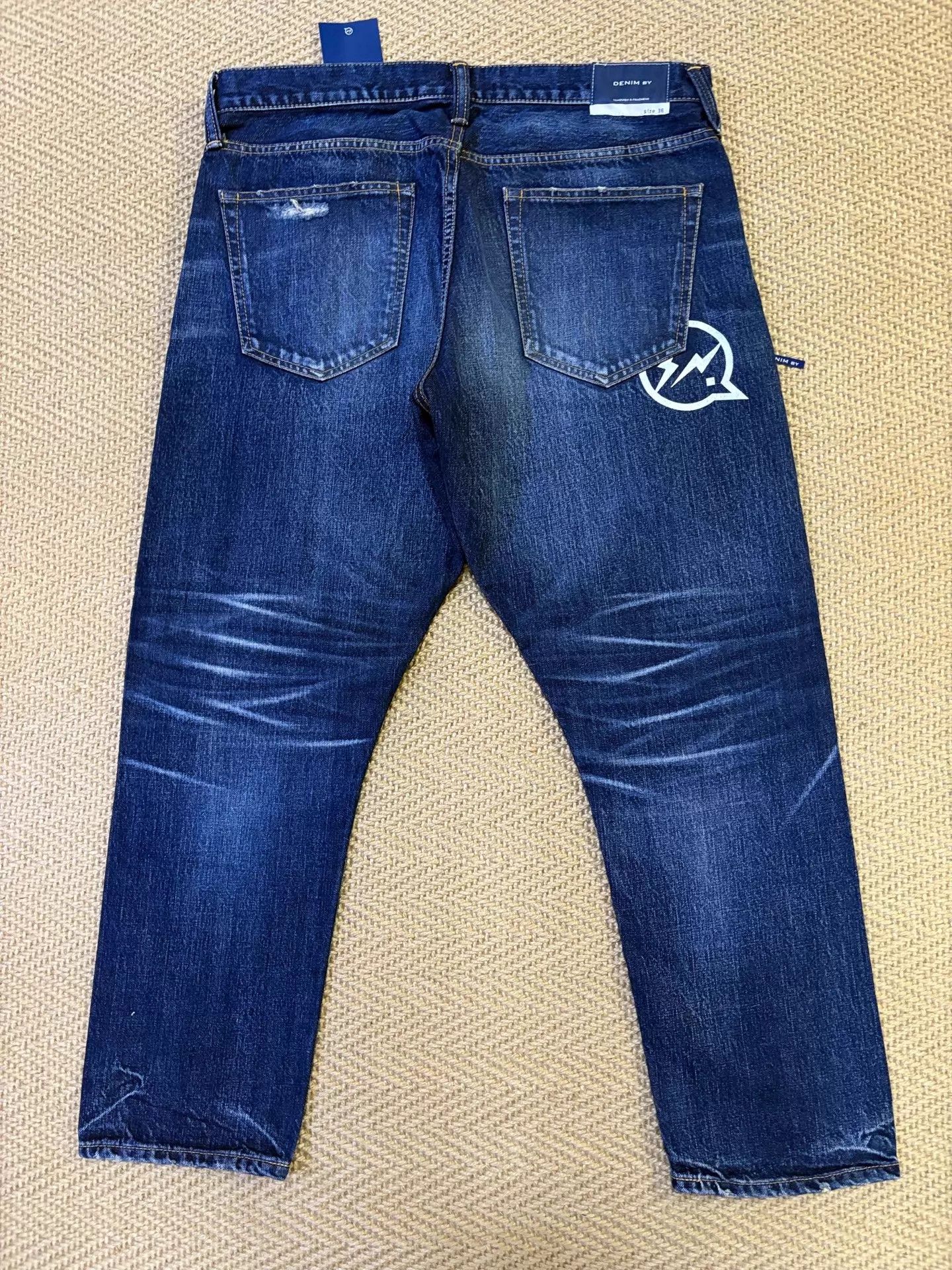 Vanquish VANQUISH & FRAGMENT Lightning Washed Cut 9-Jeans W36 Size US 36 / EU 52 - 2 Thumbnail
