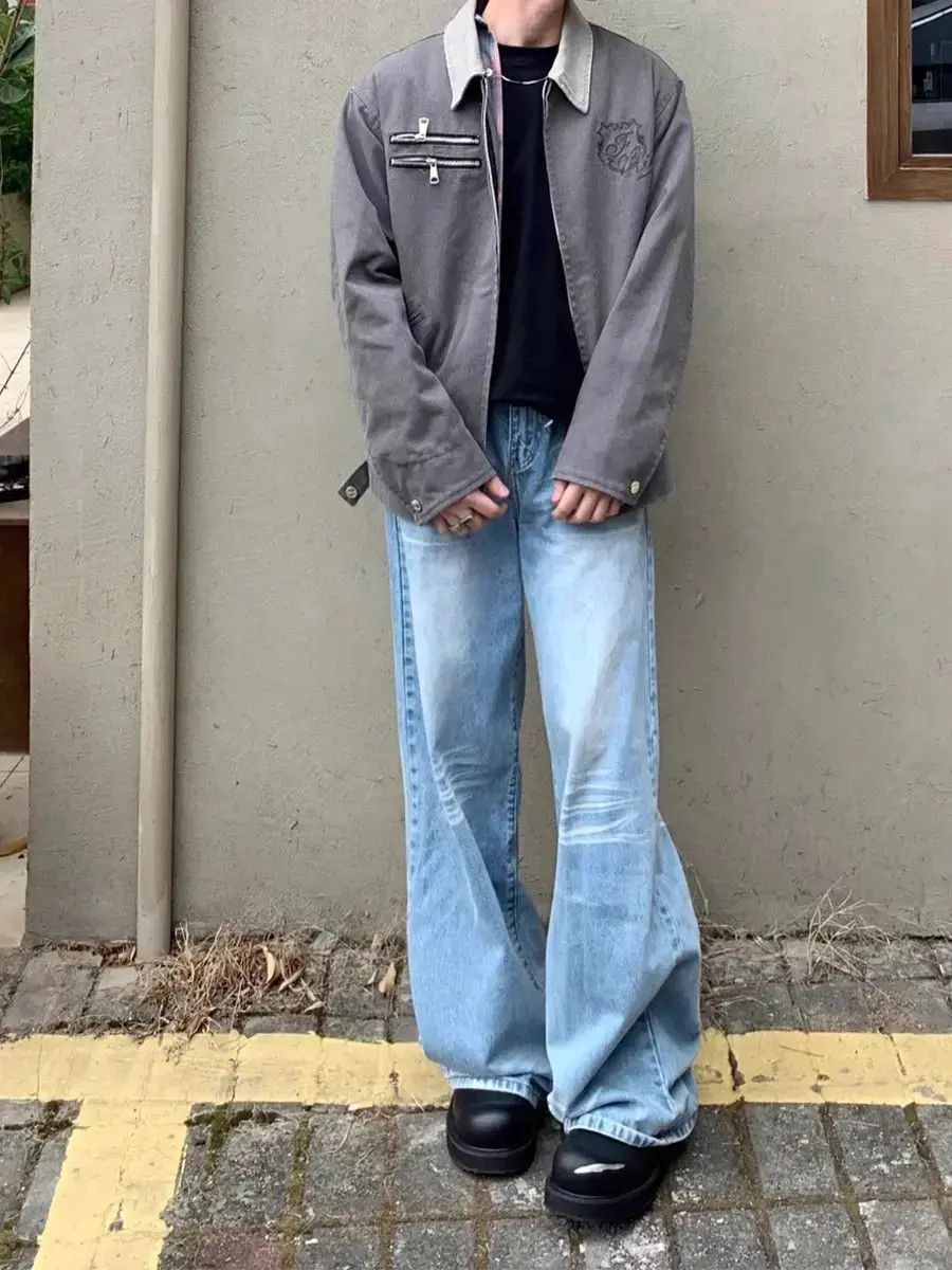 Japanese Brand Washed cat whiskers loose straight leg jeans Size US 32 / EU 48 - 4 Thumbnail