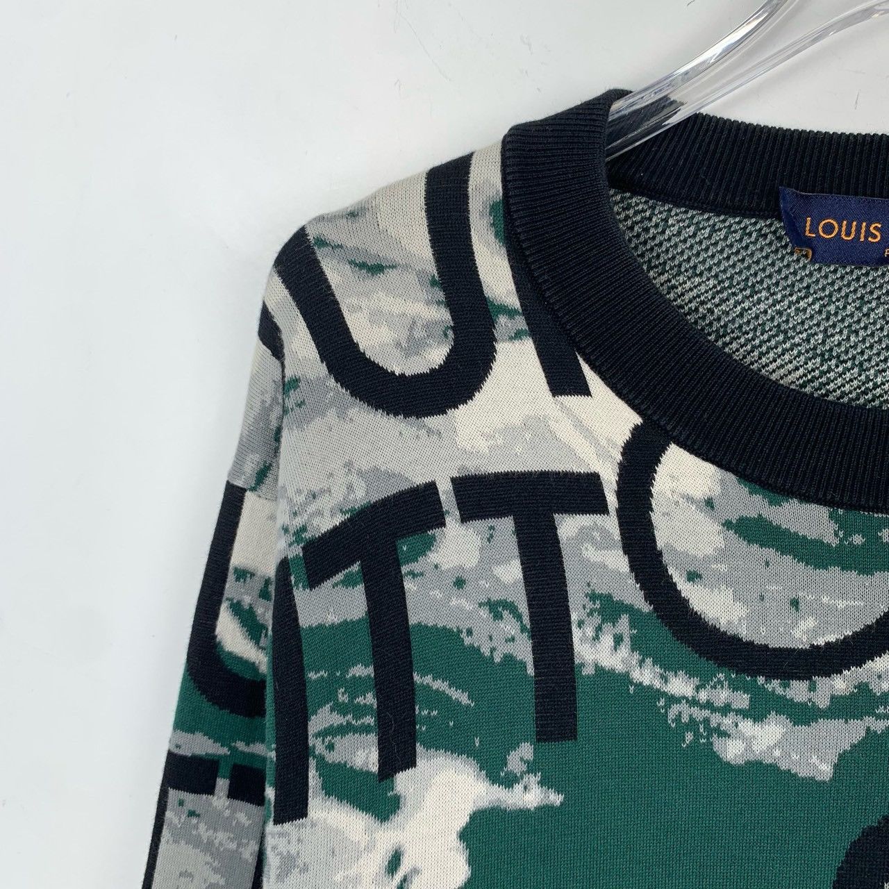 Louis Vuitton Louis Vuitton All-over Logo Printed Knit Sweater K26WX Size US L / EU 52-54 / 3 - 3 Thumbnail