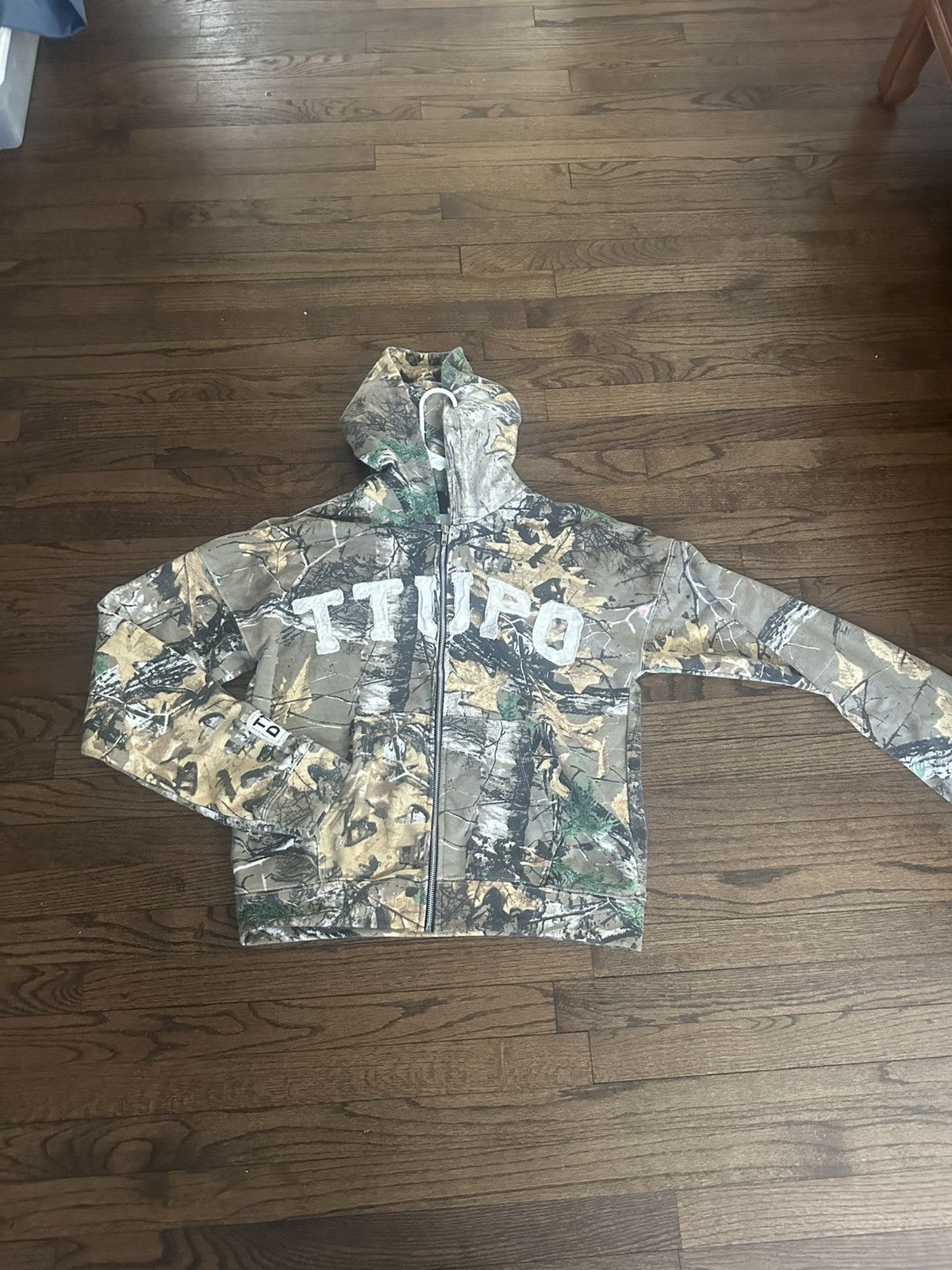 Ttupo camo hoodie