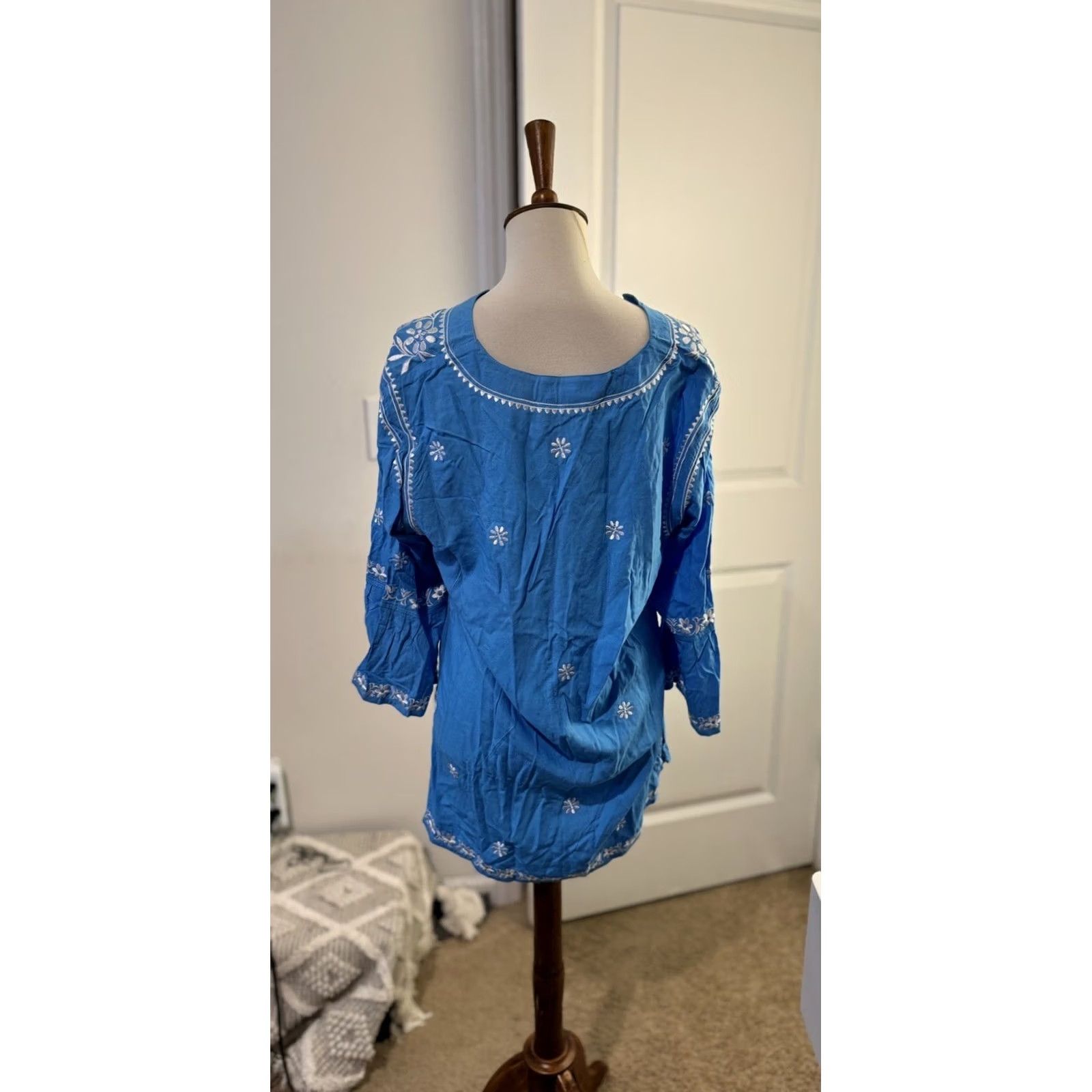 Escada VINTAGE Escapada Floral Bell Sleeve Tunic Blue White Size Medium New Size M / US 6-8 / IT 42-44 - 6 Thumbnail