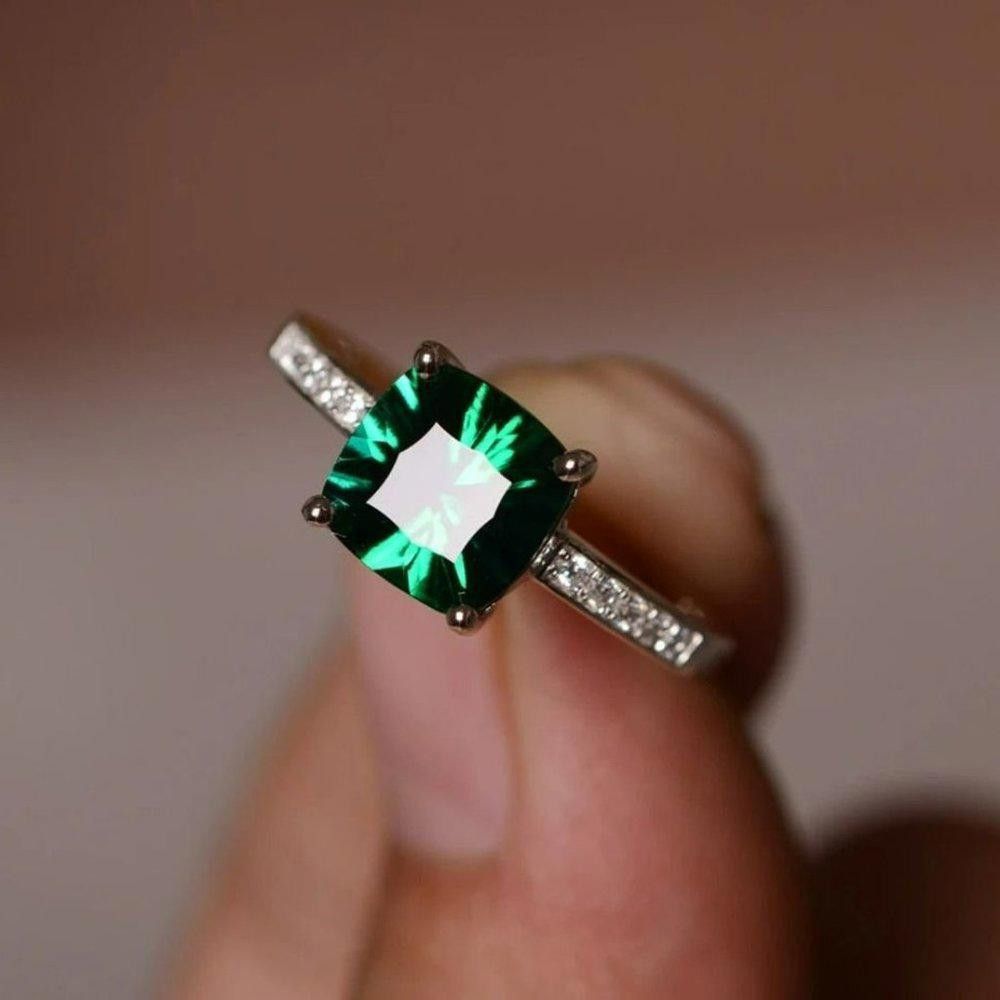 Designer Sterling Silver Emerald Green Topaz Promise Ring - Size 6 Size ONE SIZE - 8 Thumbnail