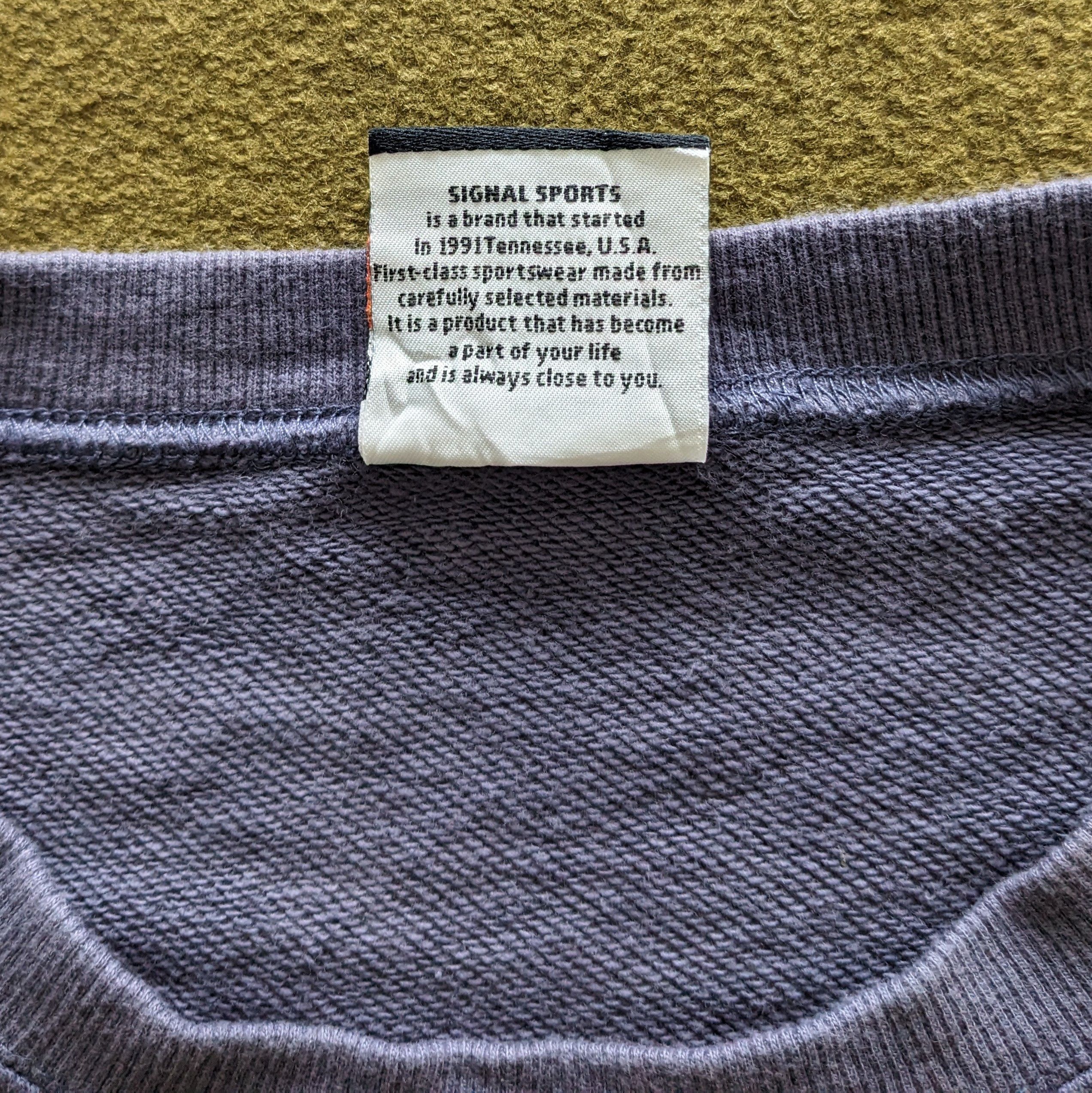 Other Vintage MASSACHUSETTS SPORTSWEAR University Sweatshirt Size US M / EU 48-50 / 2 - 6 Thumbnail