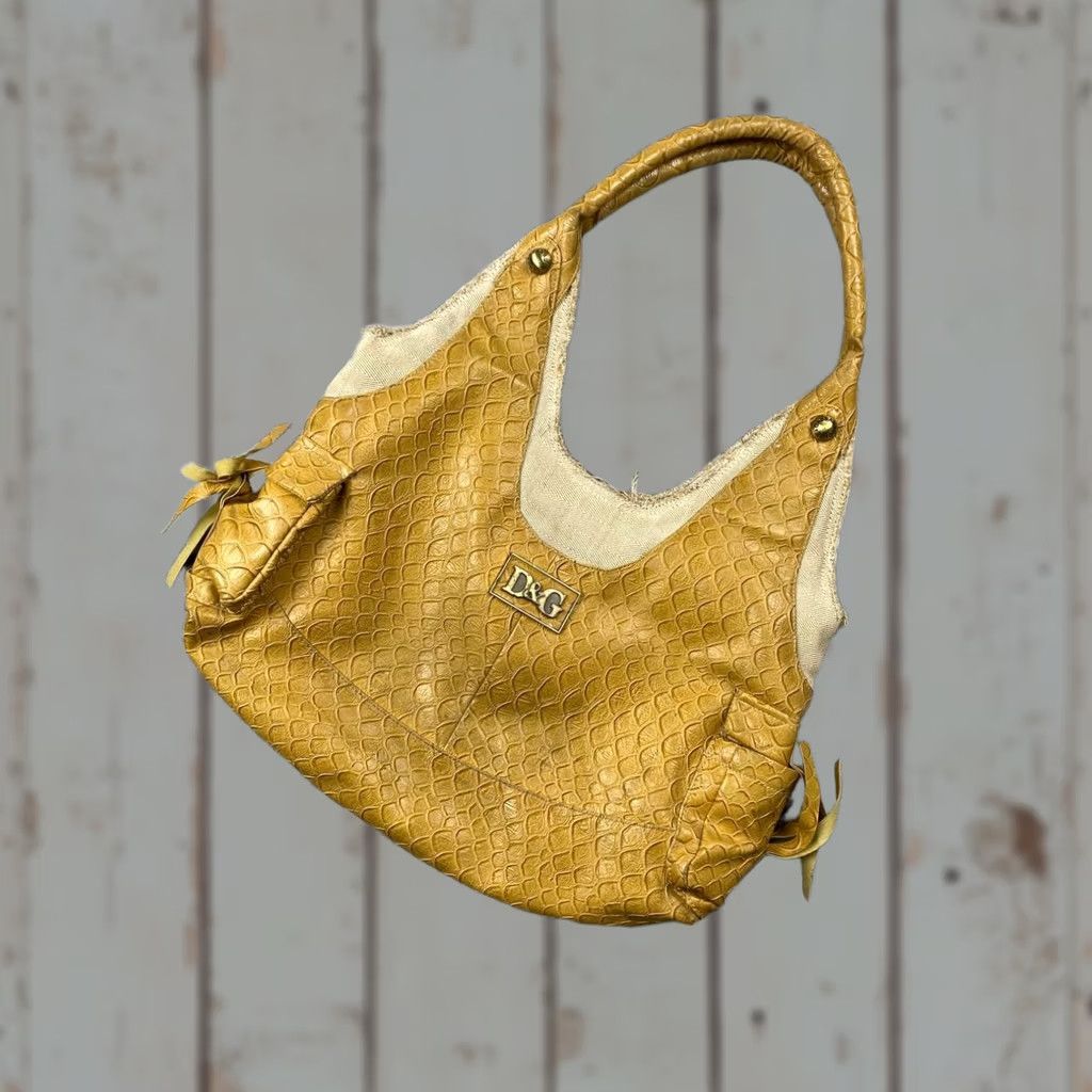 Dolce & Gabbana VINTAGE Dolce&Gabbana DG Logo Bag Shoulder Bag Women Beige Leather Hardware Gold Silver Inner Pockets Size ONE SIZE - 1 Thumbnail
