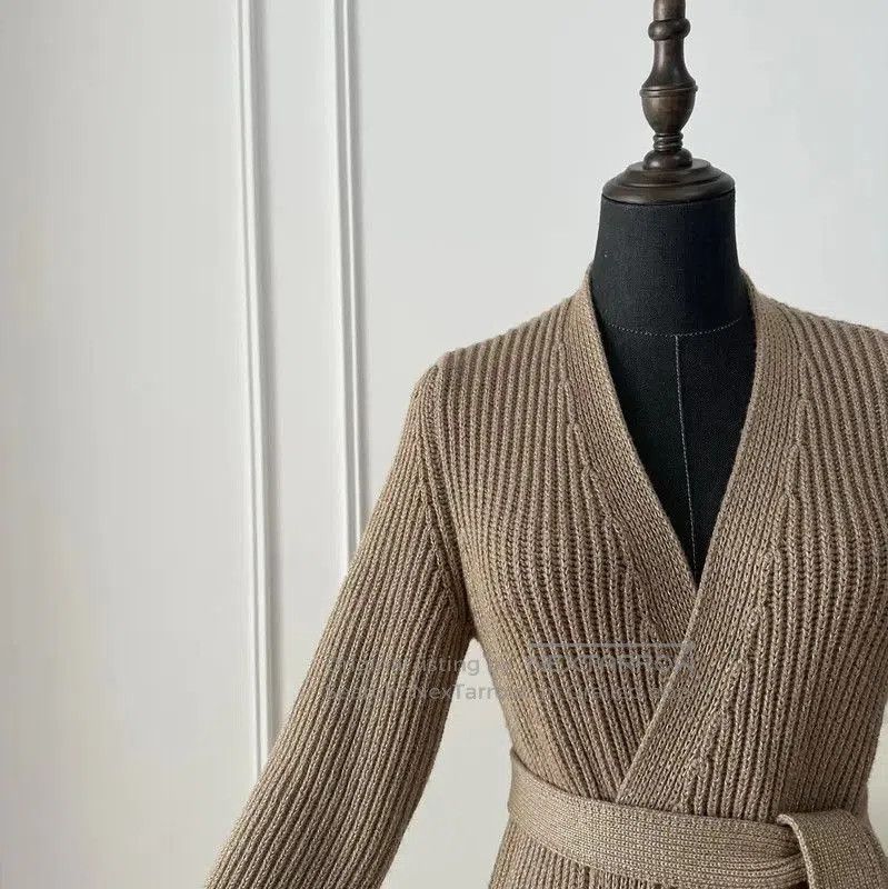 Max Mara MaxMara Camel Wool Pullover Sweater . Size M / US 6-8 / IT 42-44 - 6 Thumbnail