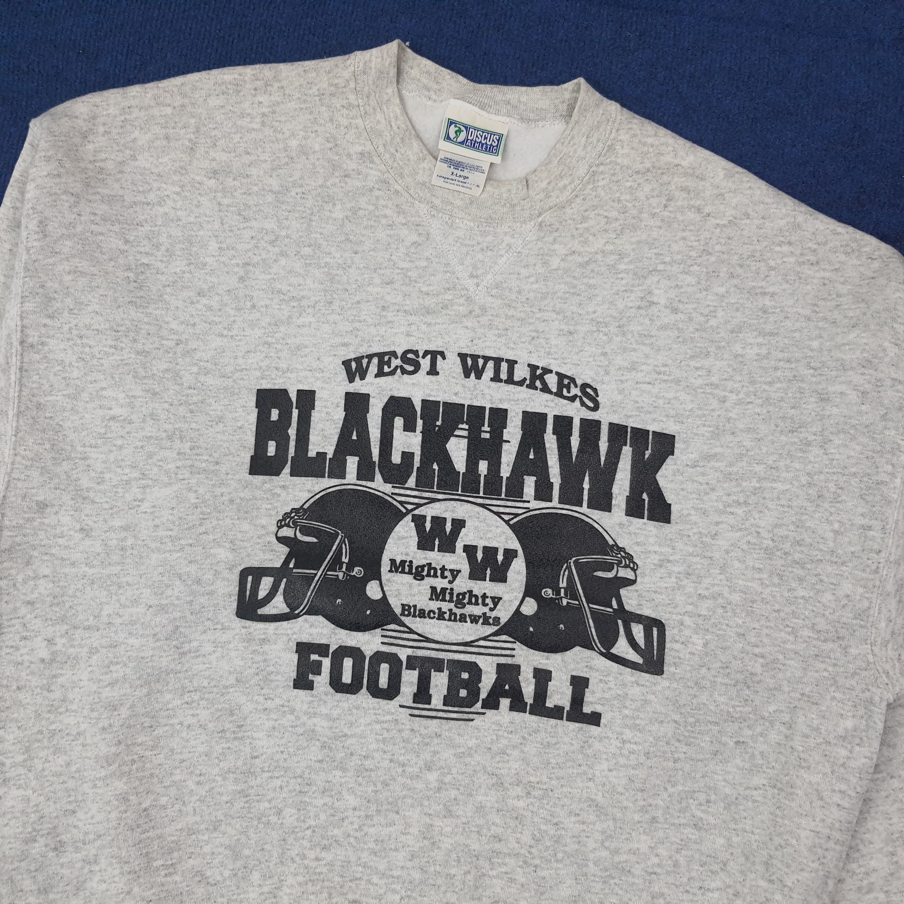 Vintage Vintage Discus Blackhawk Football Team Sweatshirt C266N15 Size US L / EU 52-54 / 3 - 2 Thumbnail