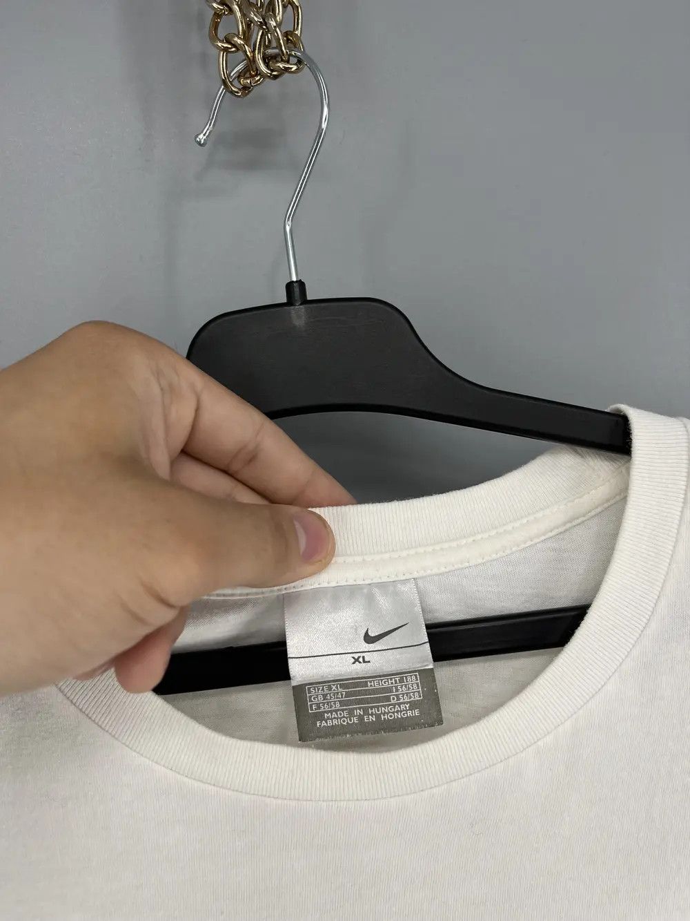 Nike NIKE UPTEMPO Vintage 00s Tshirt Tee Swoosh Center Logo White Size US M / EU 48-50 / 2 - 7 Thumbnail