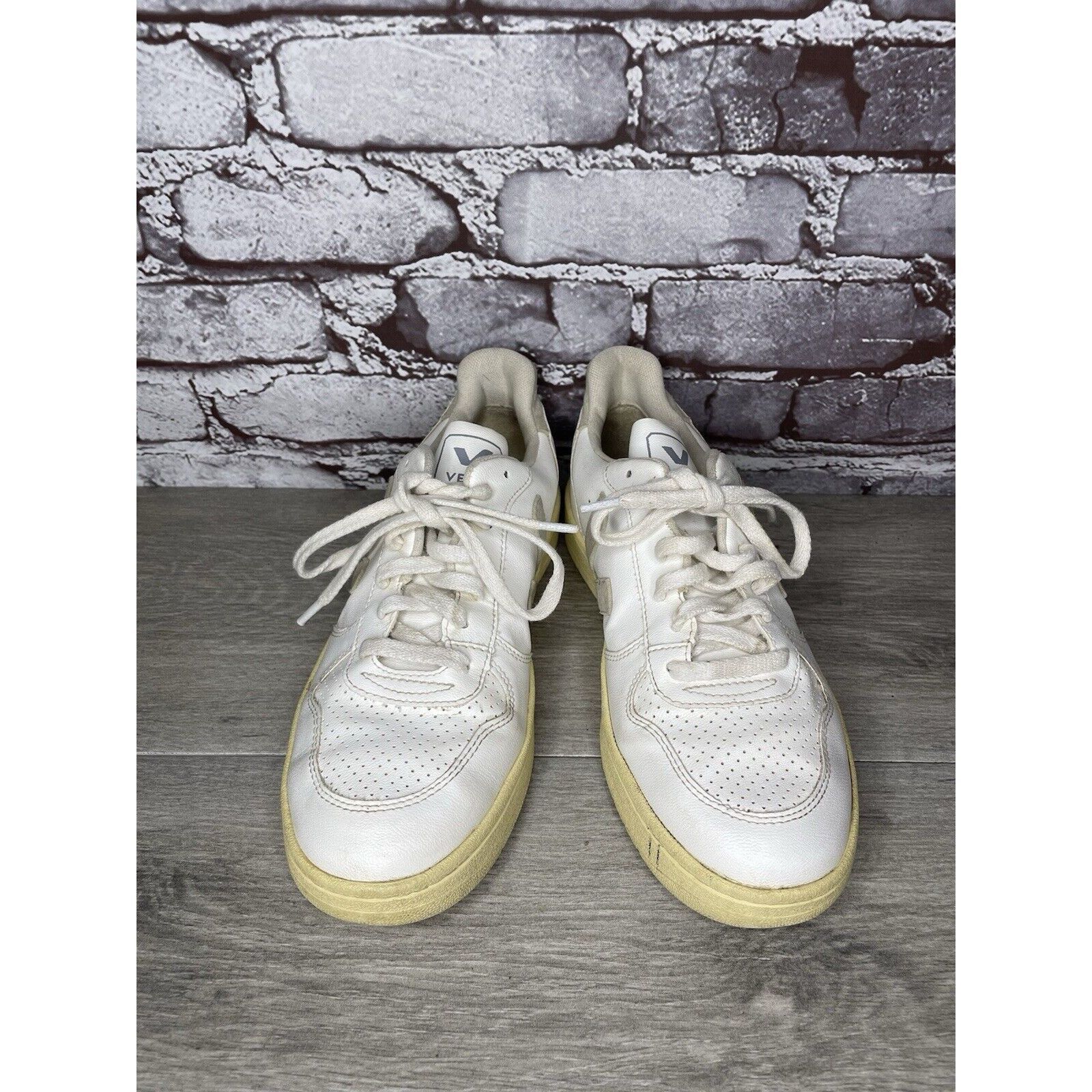 Veja L27 Veja V-12 White Leather Beige Low Top Lace Up Sneakers W Size US 9 / IT 39 - 2 Thumbnail