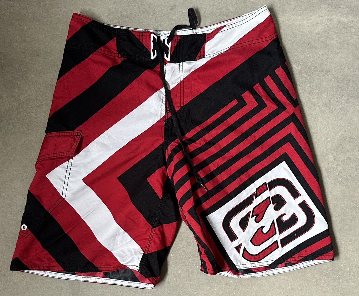 VINTAGE Y2K BILLABONG TAJ BURROW BOARSHORT