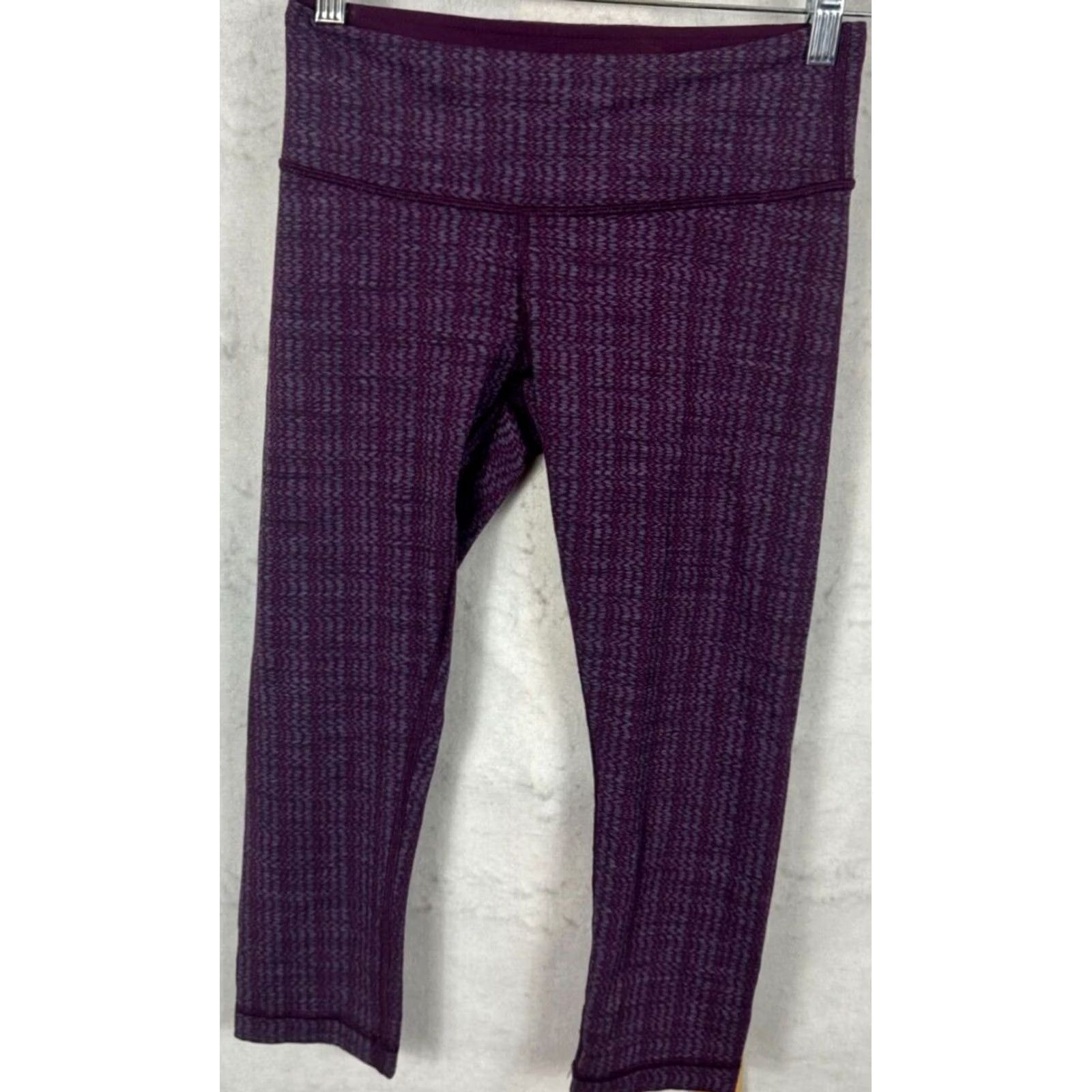 Lululemon Lululemon Crop Legging Size 6 Purple Run Gym Yoga Wide Waistband Logo Women Size 28" / US 6 / IT 42 - 3 Thumbnail