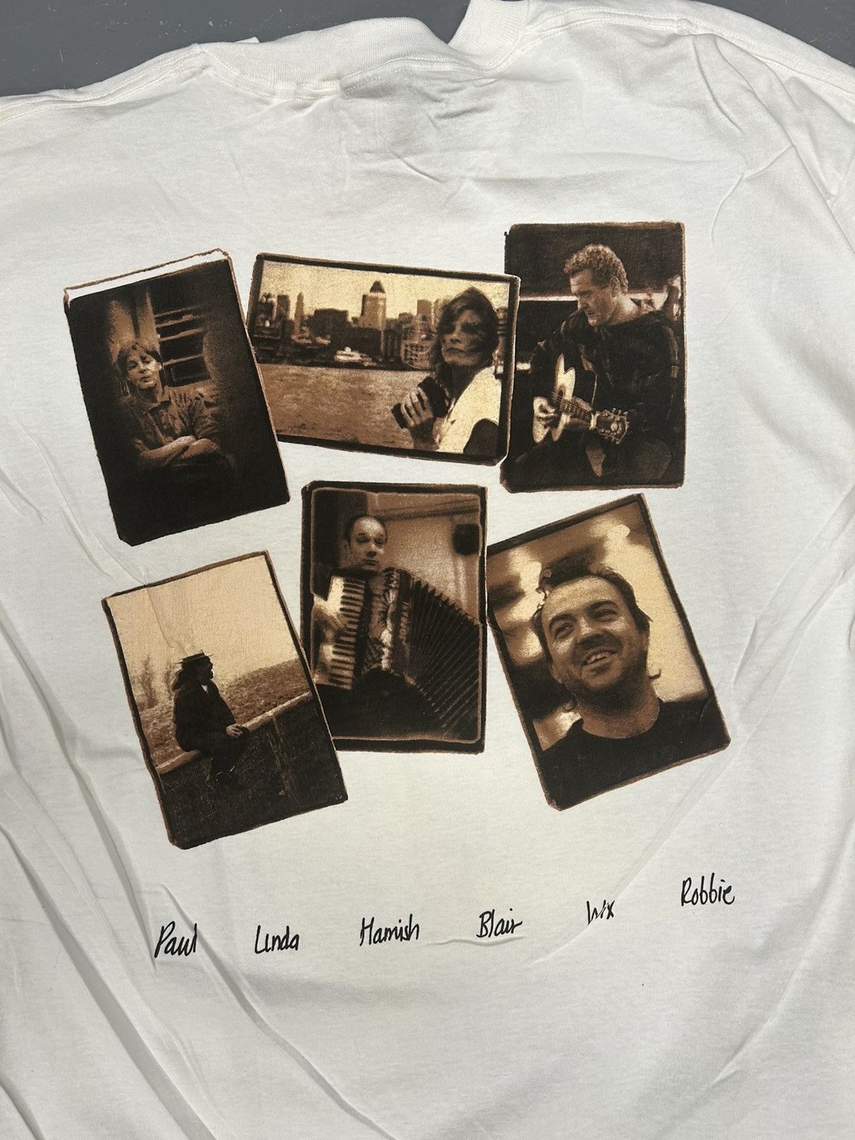 Band Tees Crazy Vintage Paul McCartney 1993 World Tour Band Tee Shirt Size US XL / EU 56 / 4 - 2 Thumbnail