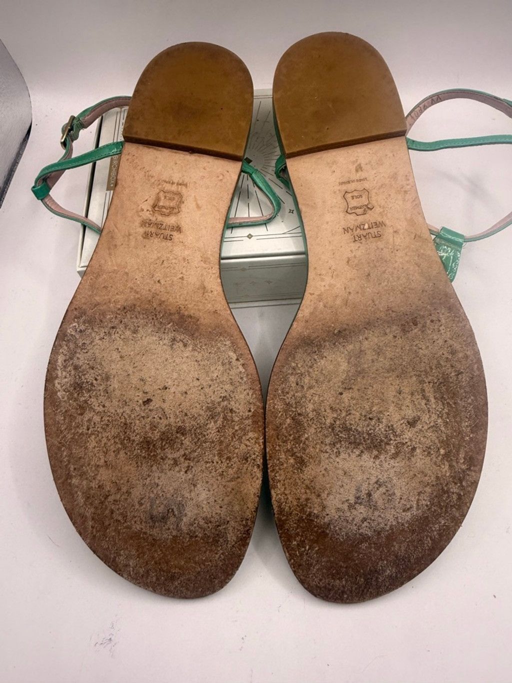 Stuart Weitzman Women's Stuart Weitzman Green Leather Thong Sandals 9 Size US 9 / IT 39 - 5 Thumbnail