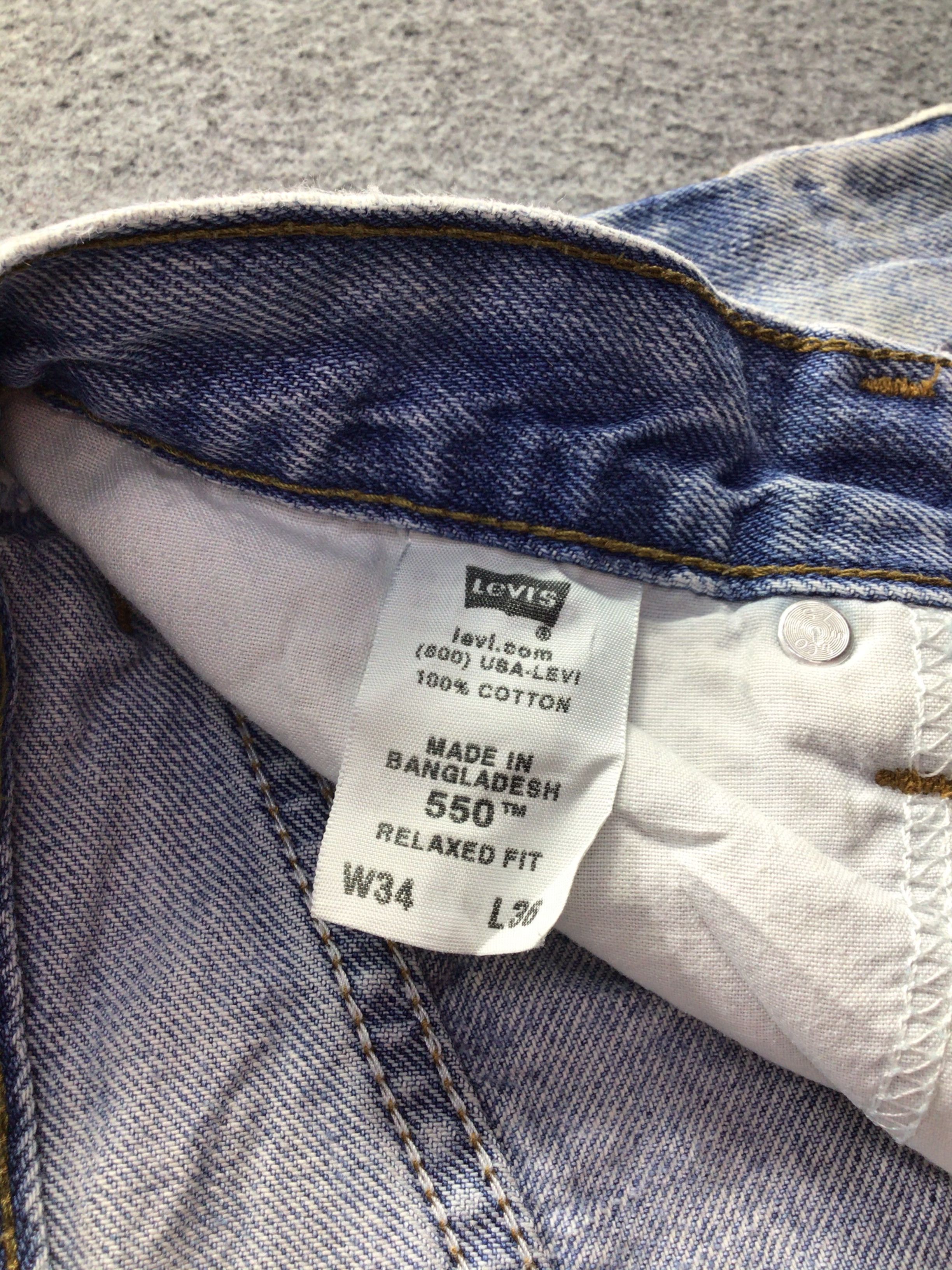Levi's Vintage Levis 550 Jeans Faded Blue Denim KJ191 Size US 33 - 10 Thumbnail