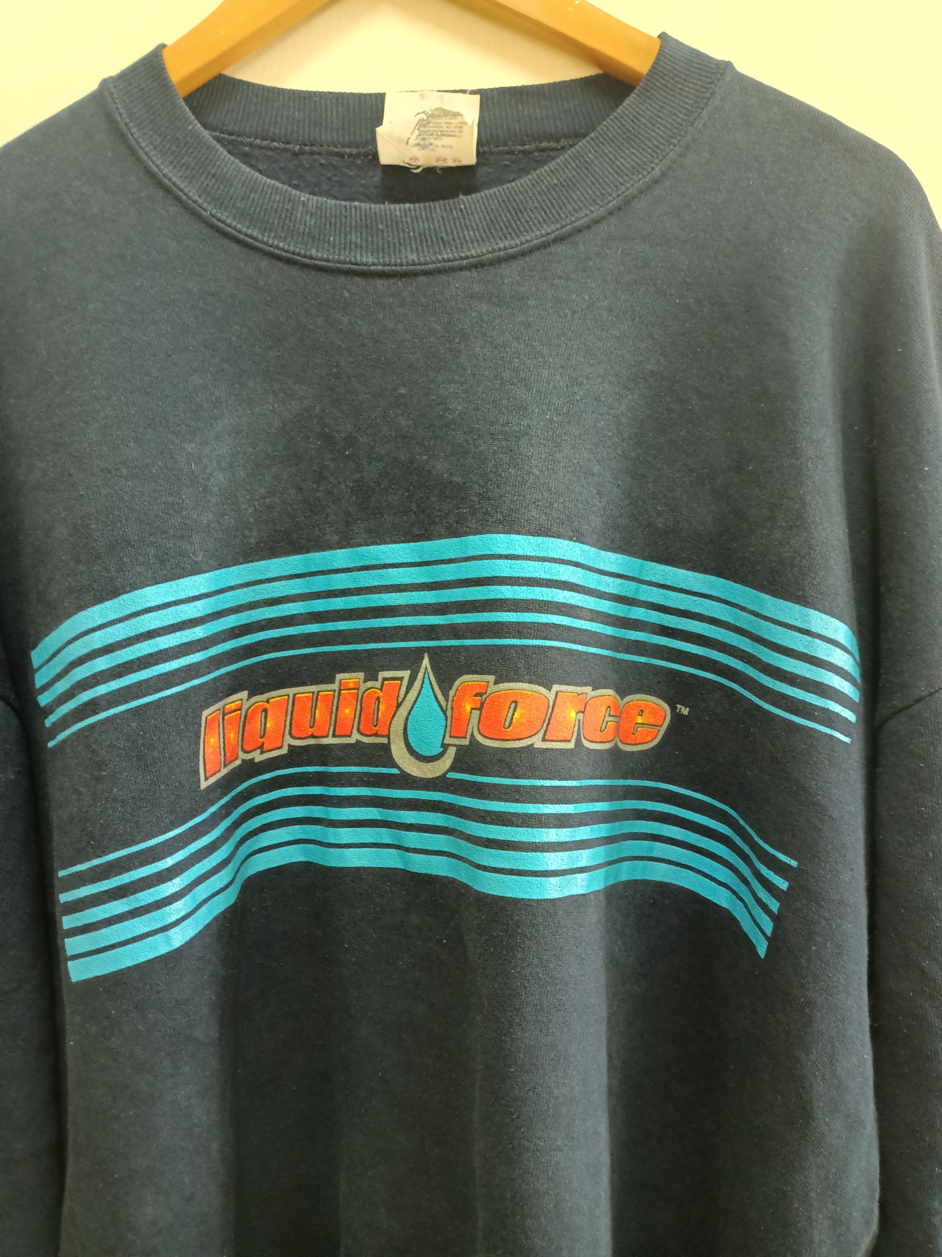Other Vintage Liquid Force surfing sweatshirt Size US XL / EU 56 / 4 - 2 Thumbnail