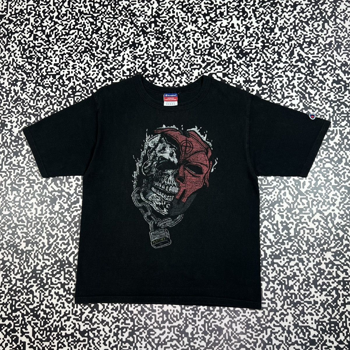 Champion Vintage Y2K Champion Punisher Skull Logo Faded Boxy T-shirt Size US S / EU 44-46 / 1 - 1 Thumbnail