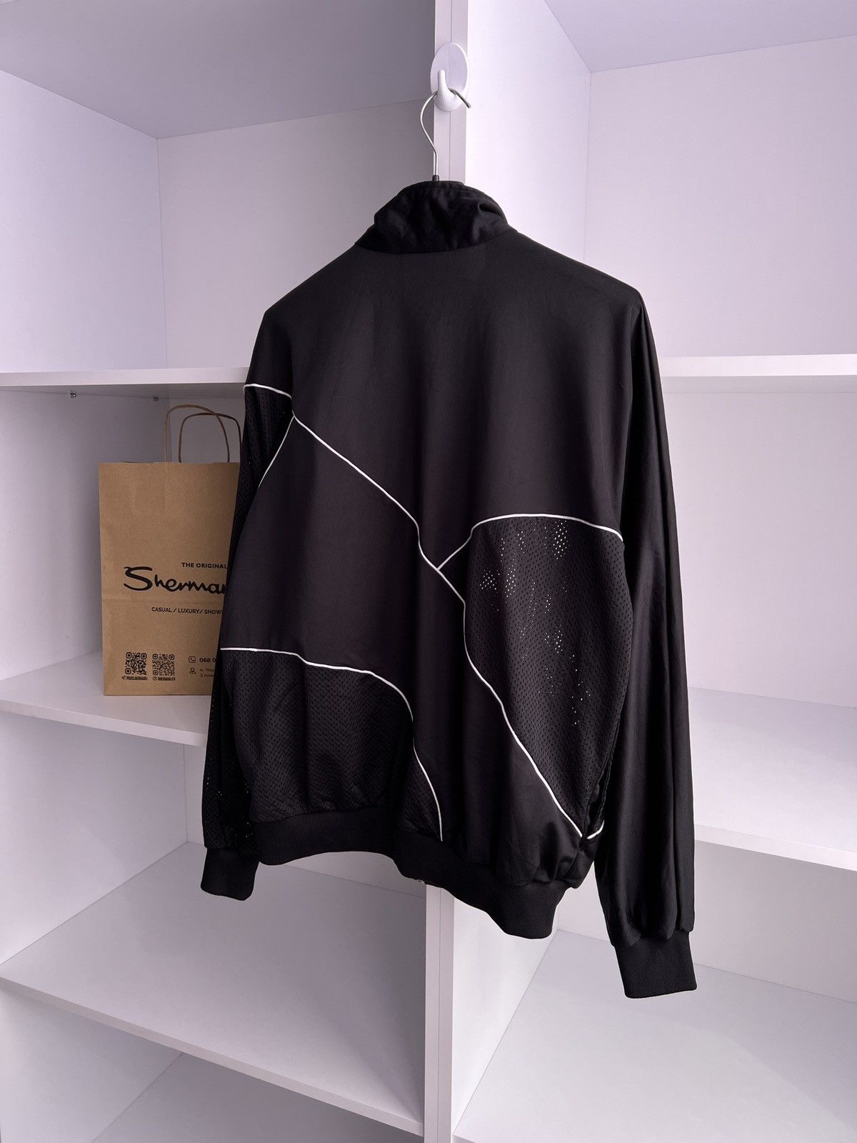 Nike × Vintage Vintage Nike 90s Track Zip Sweatshirt Size US L / EU 52-54 / 3 - 11 Thumbnail