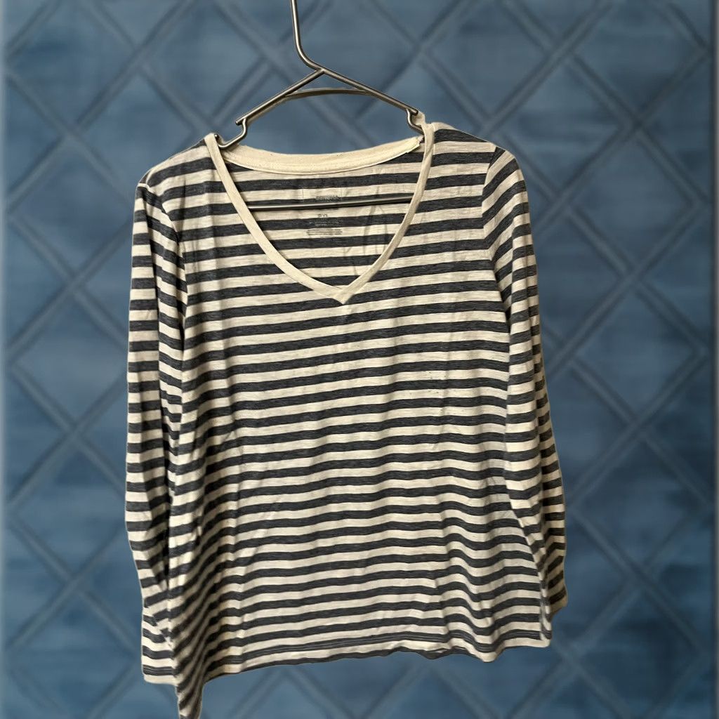 Vintage Sonoma The Everyday Tee Striped Long Sleeve V-Neck Gray T-Shirt PXL Women Size XL / US 12-14 / IT 48-50 - 1 Thumbnail